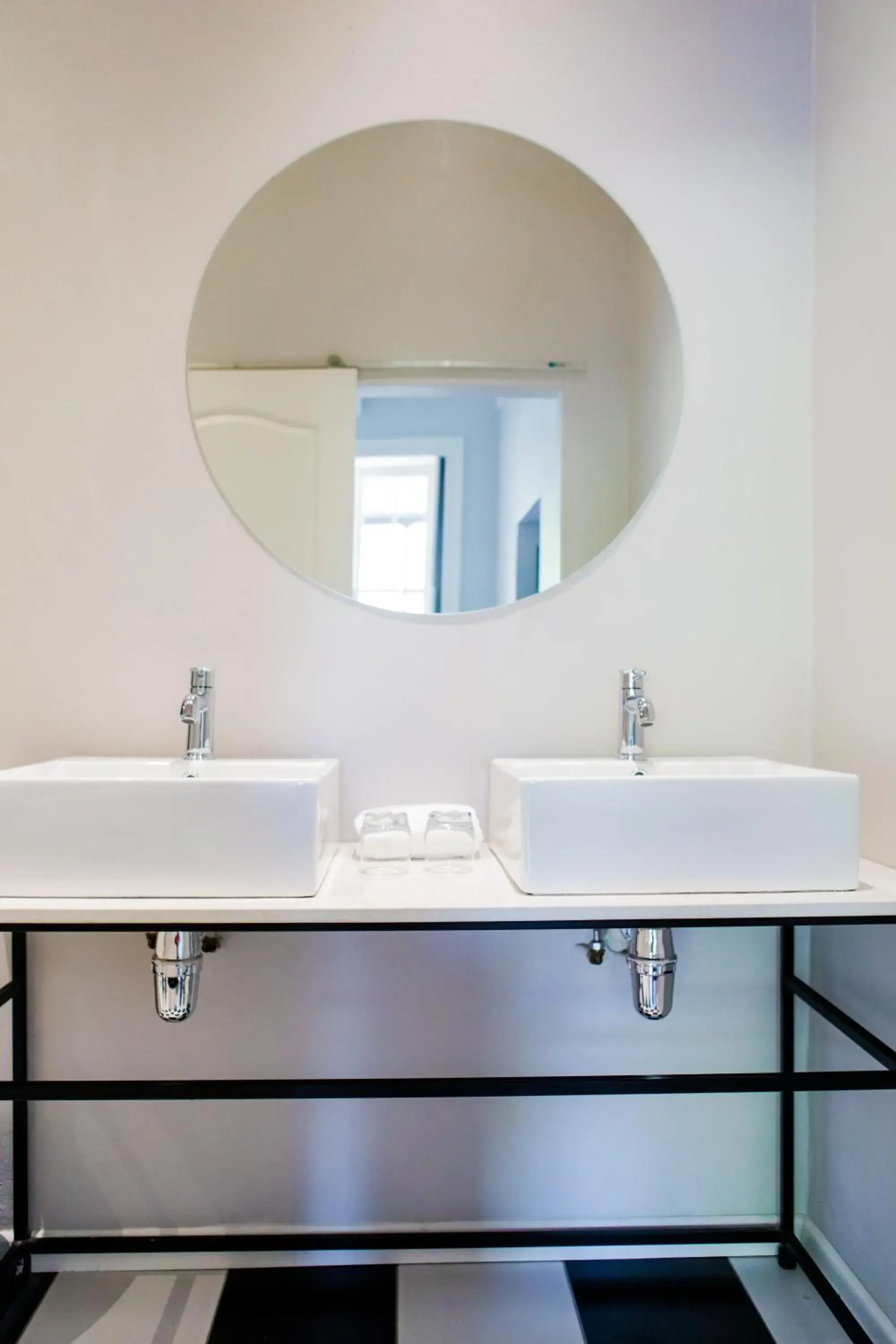 Deluxe King Room - single occupancy in Elianthe Guesthouse Deluxe King Room - single occupancy in Elianthe Guesthouse