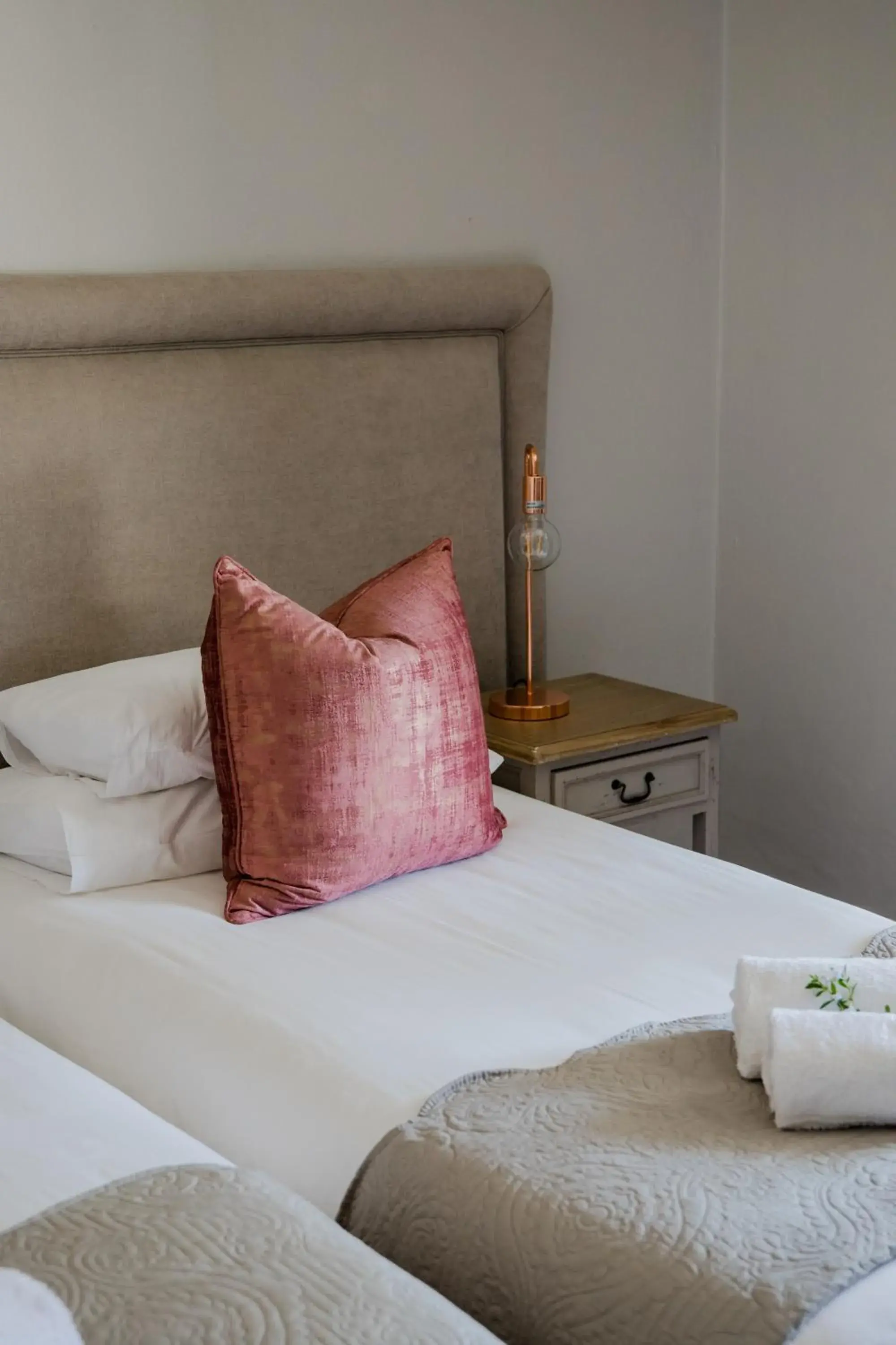 Deluxe Twin Room - single occupancy in Elianthe Guesthouse Deluxe Twin Room - single occupancy in Elianthe Guesthouse