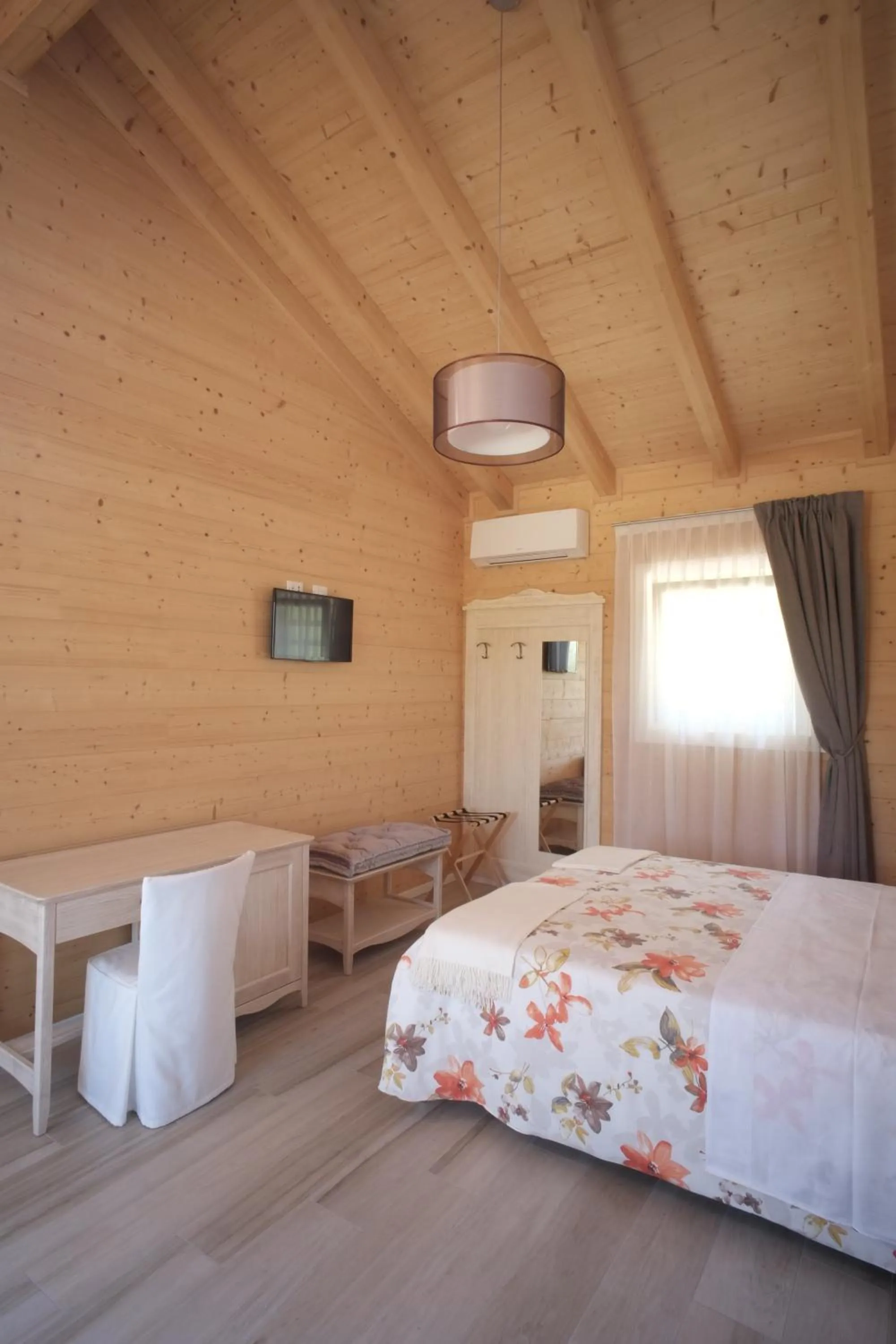 Bed in Nikolas' Valley