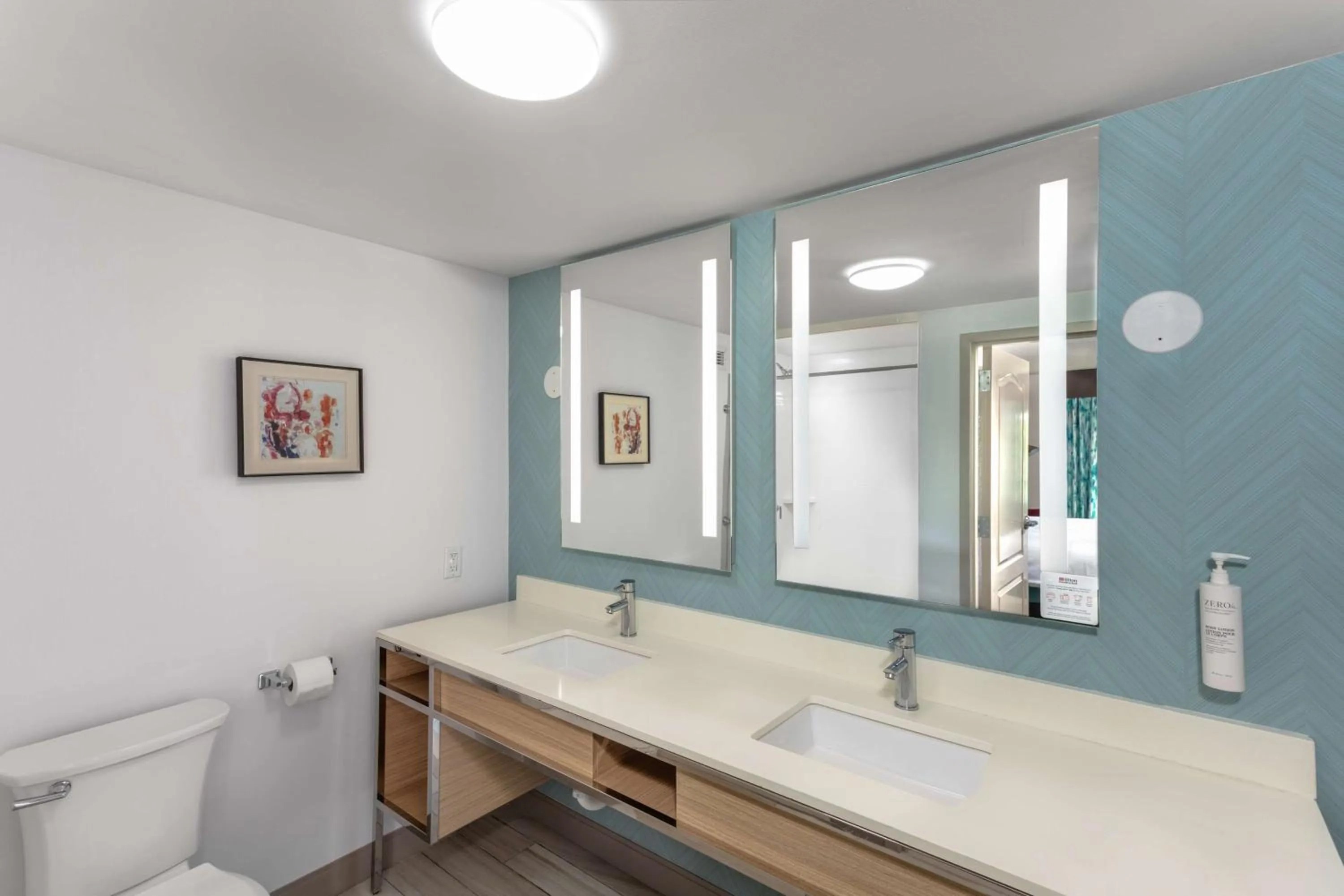 Bathroom in Hilton Garden Inn Columbus