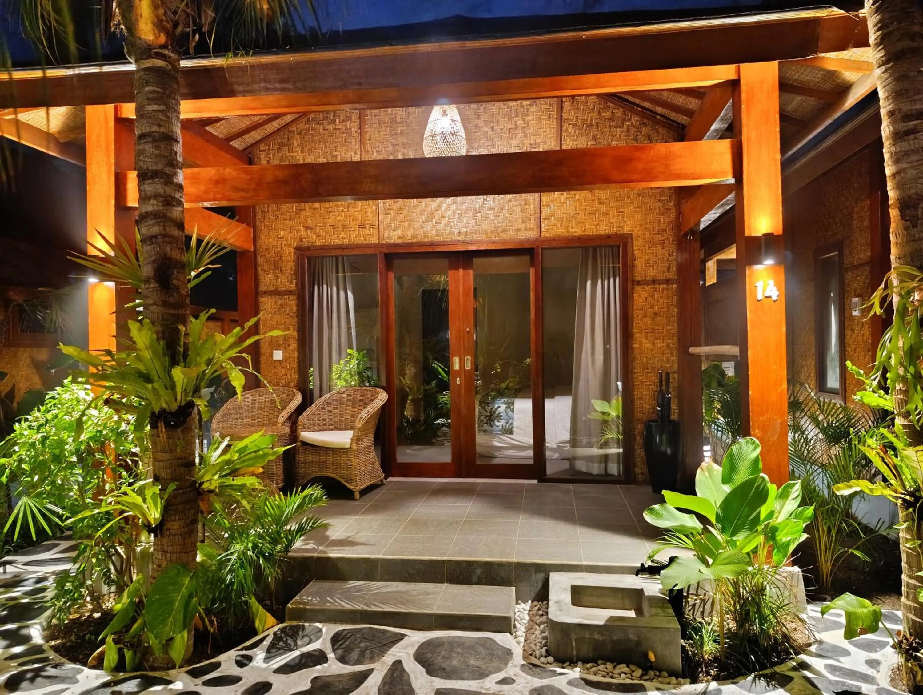 Scallywags Beach Club