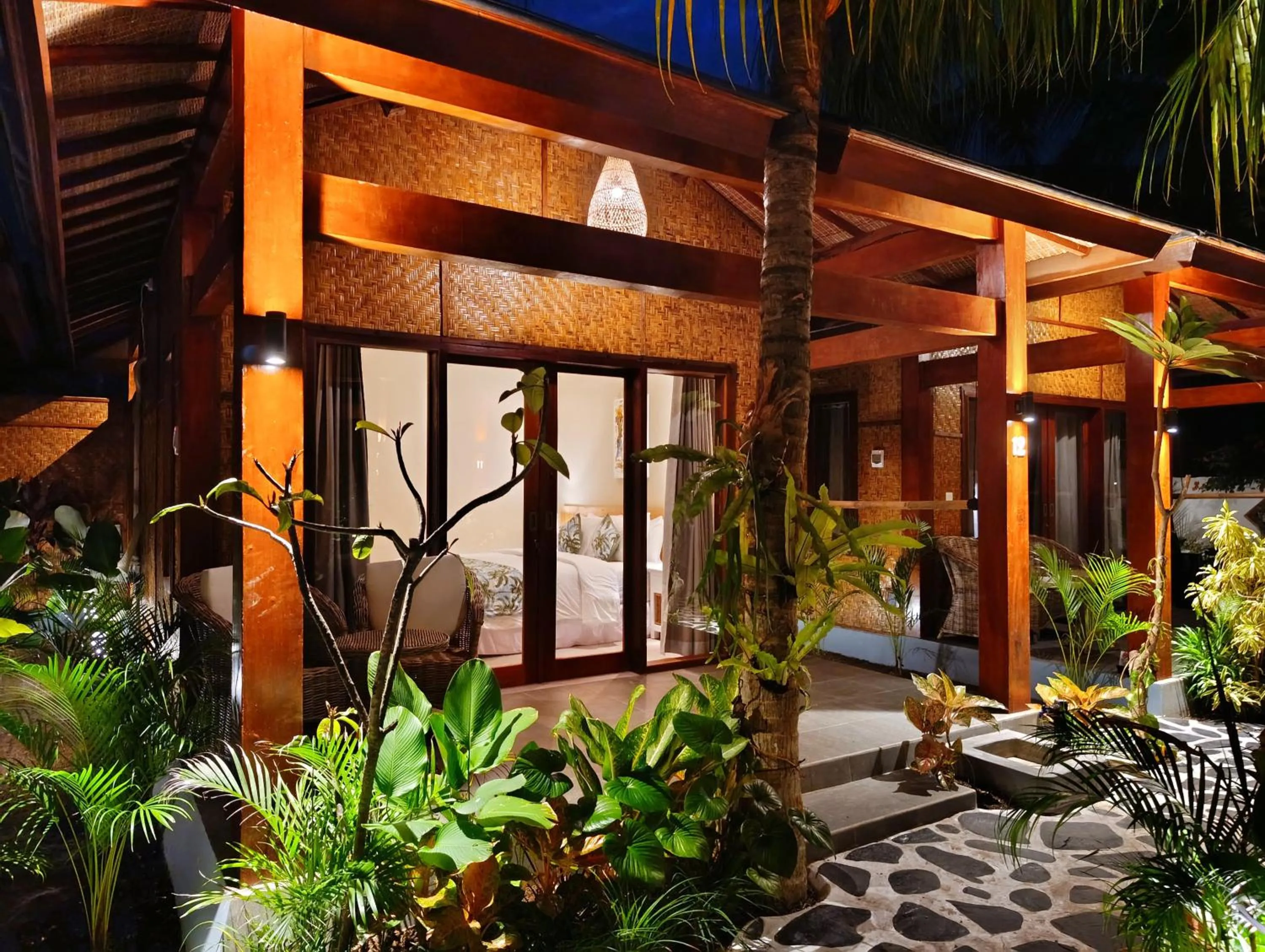 Scallywags Beach Club