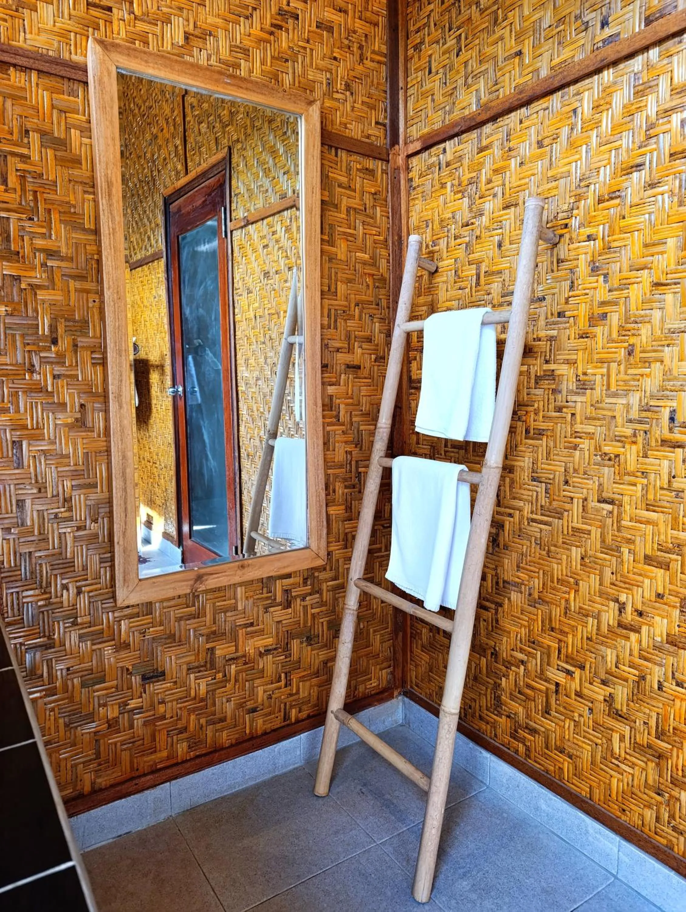 Scallywags Beach Club