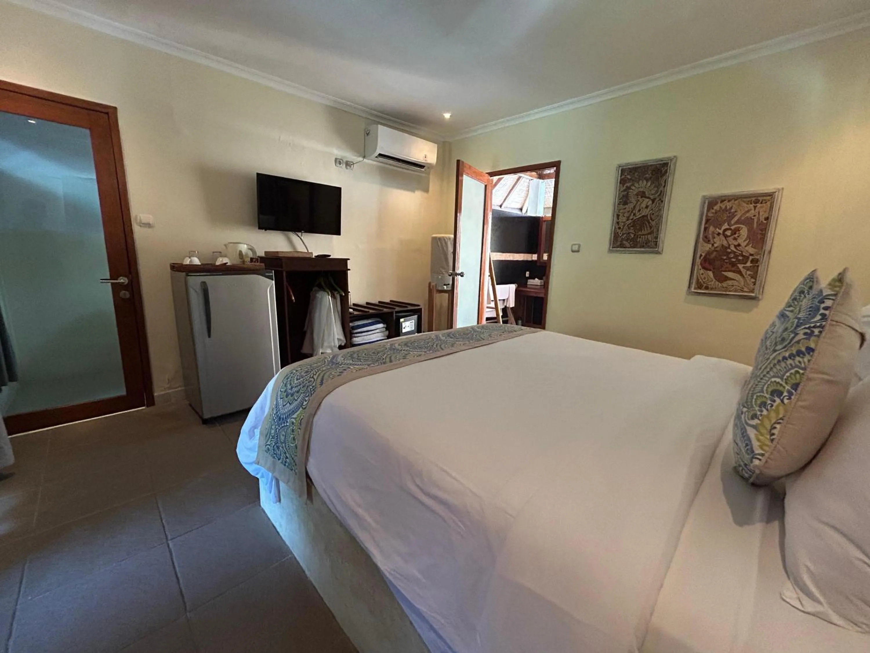 Bed in Scallywags Beach Club