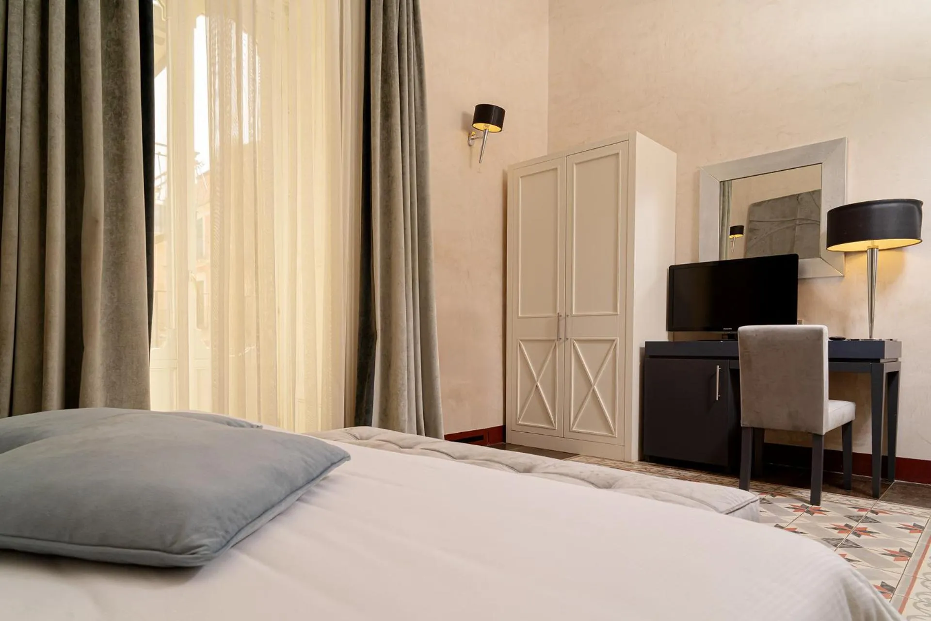 Photo of the whole room, Bed in De Stefano Palace Luxury Hotel