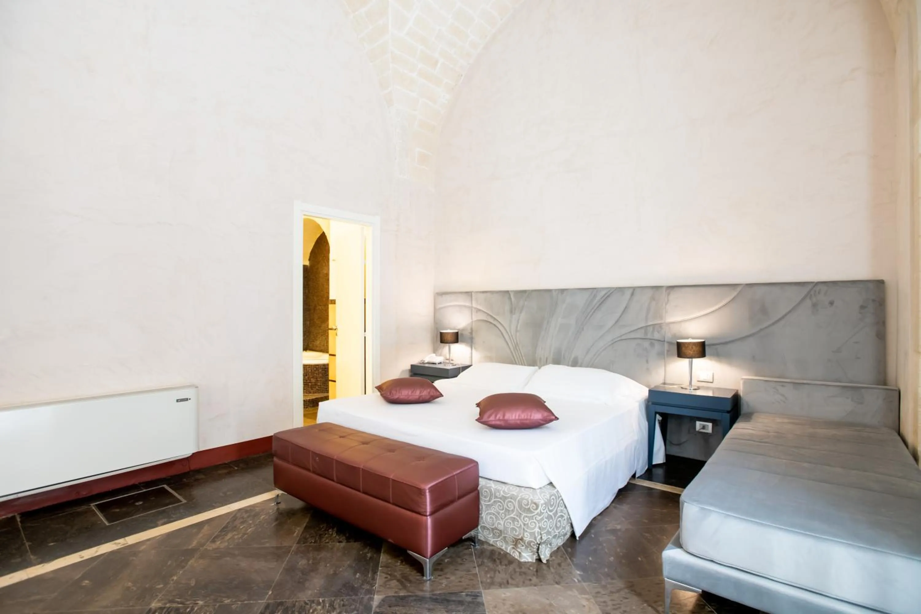 Bed in De Stefano Palace Luxury Hotel