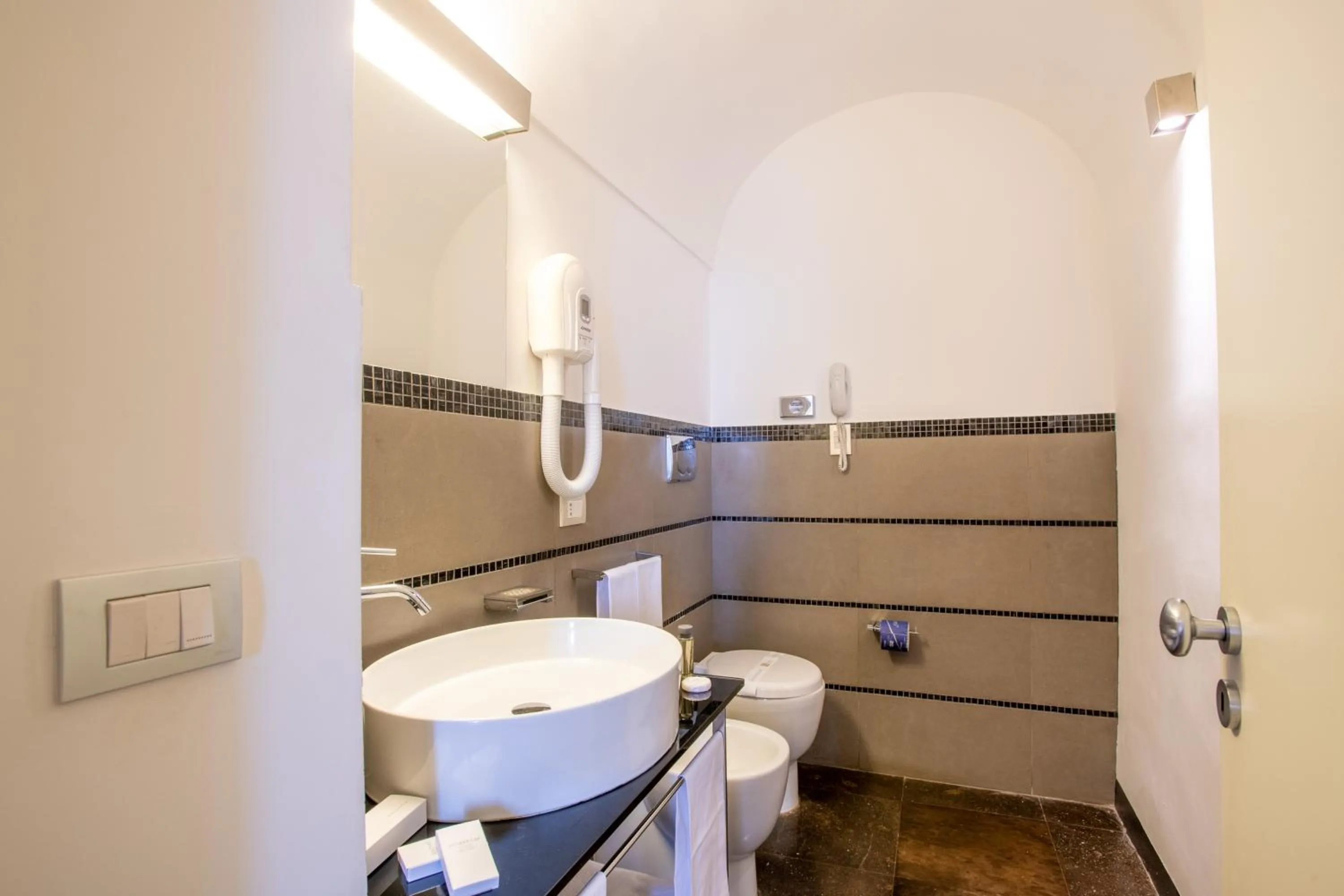 Toilet in De Stefano Palace Luxury Hotel