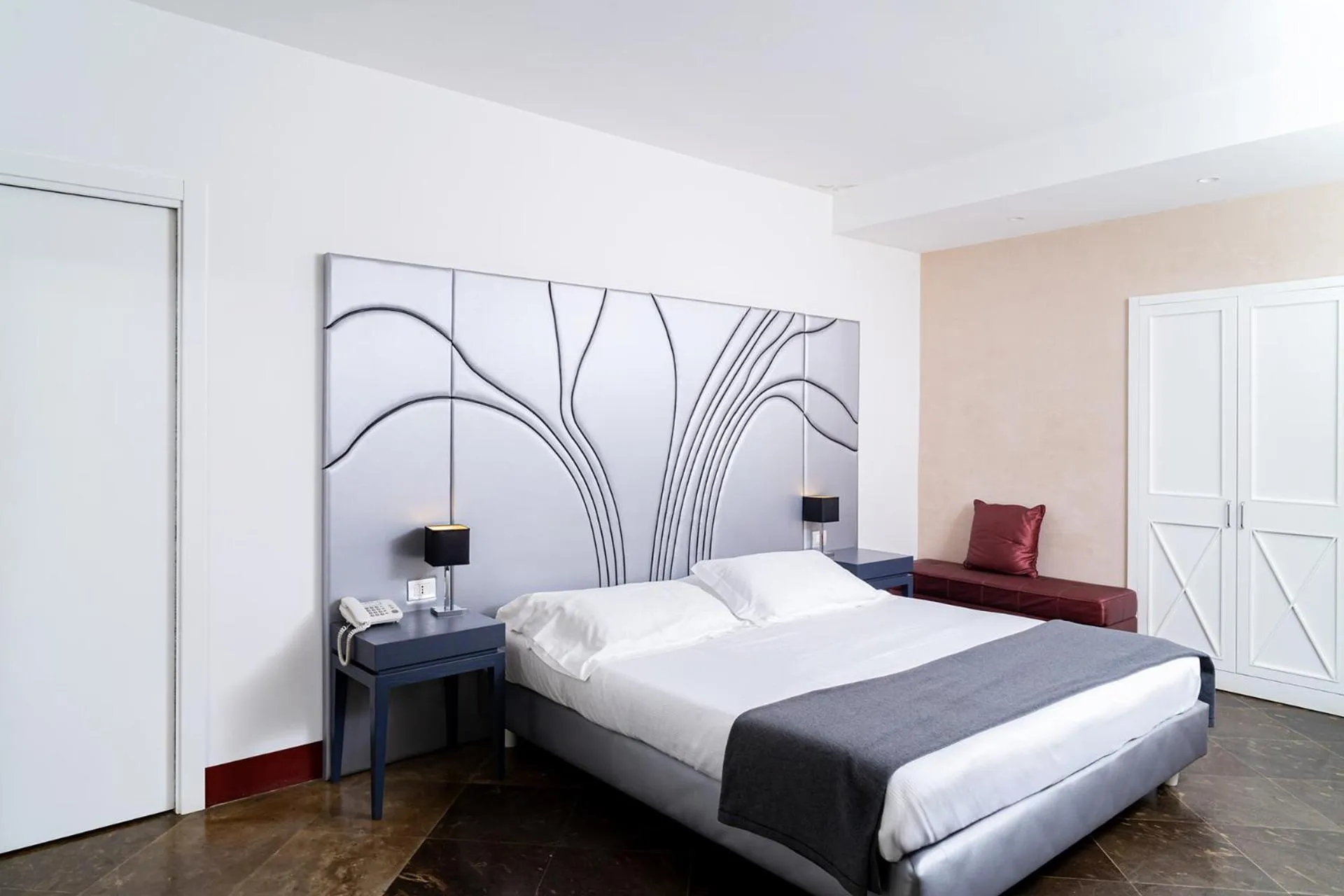 Photo of the whole room, Bed in De Stefano Palace Luxury Hotel