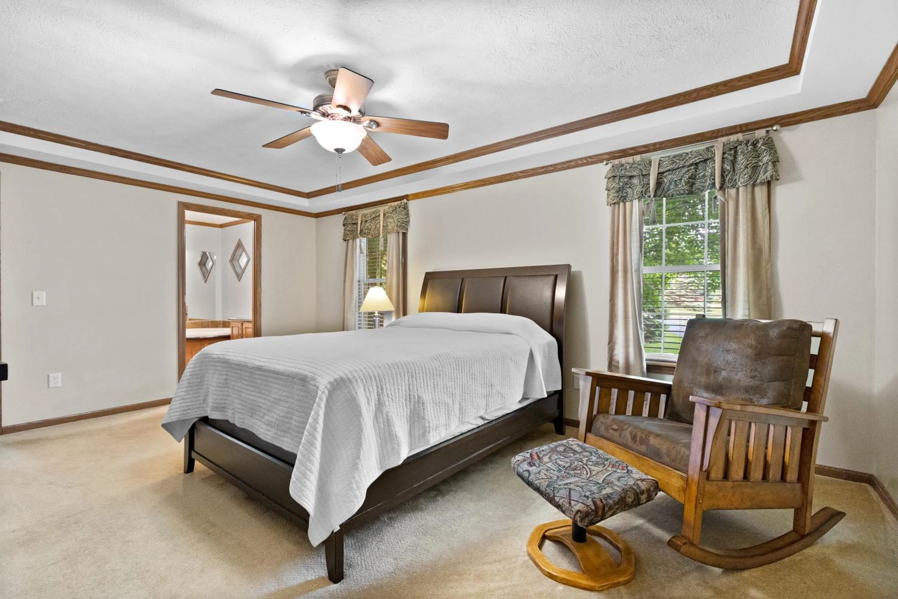 Bed in Lakeview on the Lake