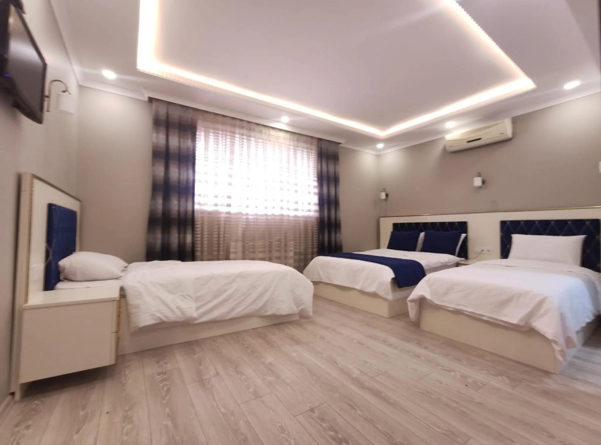 Bed in Family Istanbul Hotel