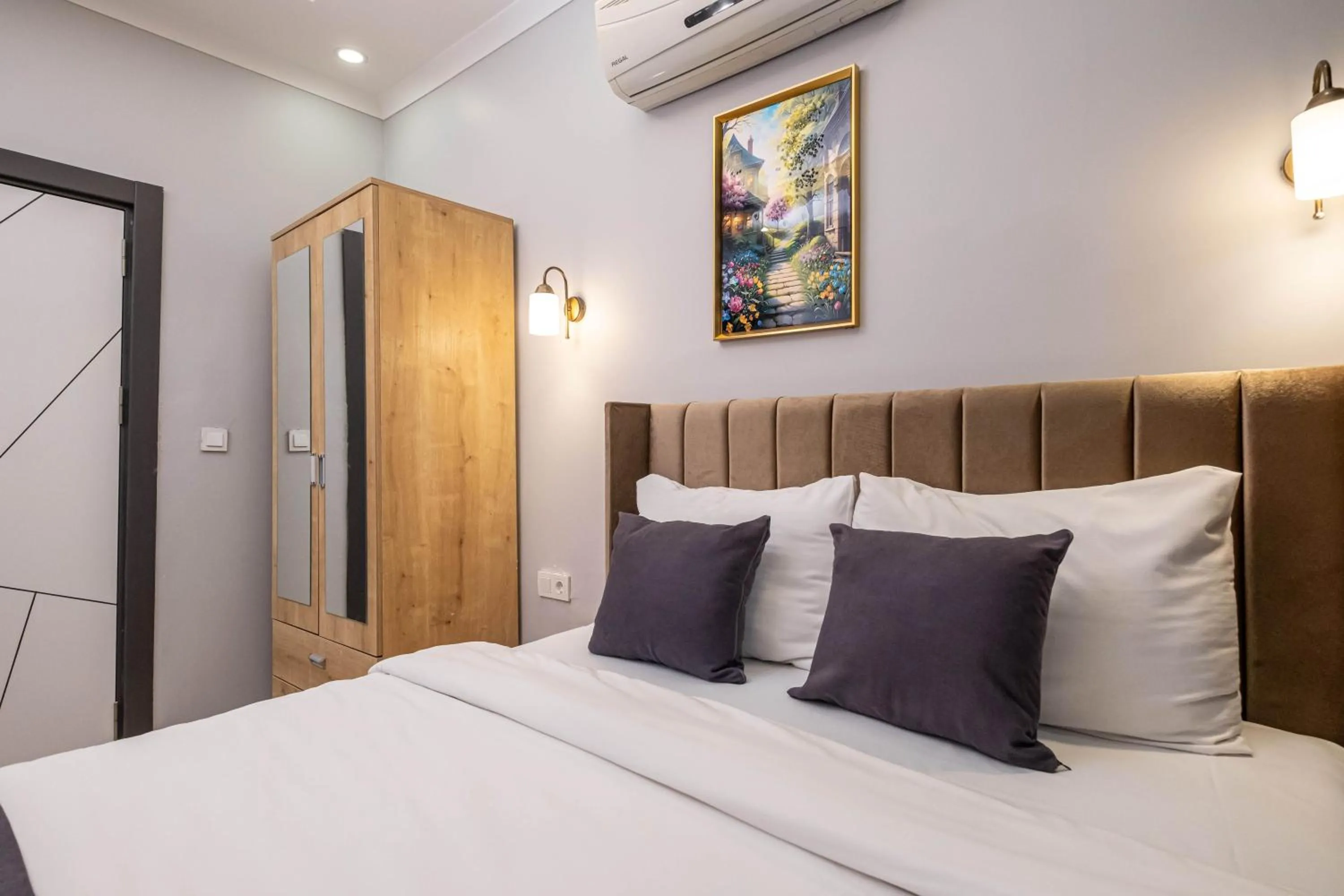 Bed in Family Istanbul Hotel