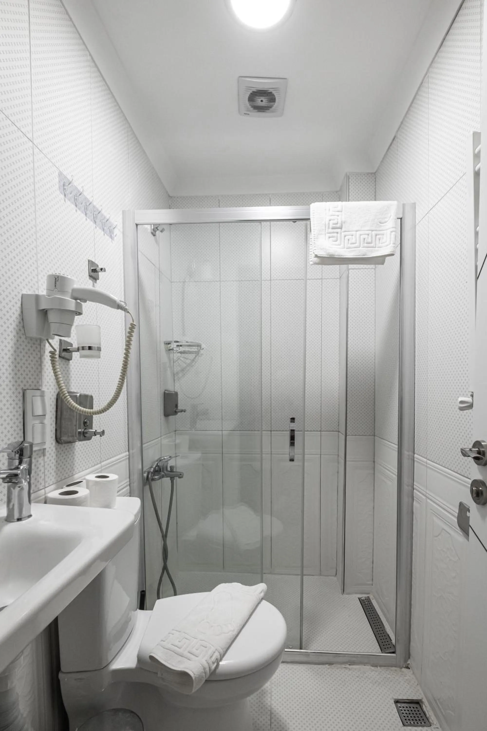 Shower in Family Istanbul Hotel