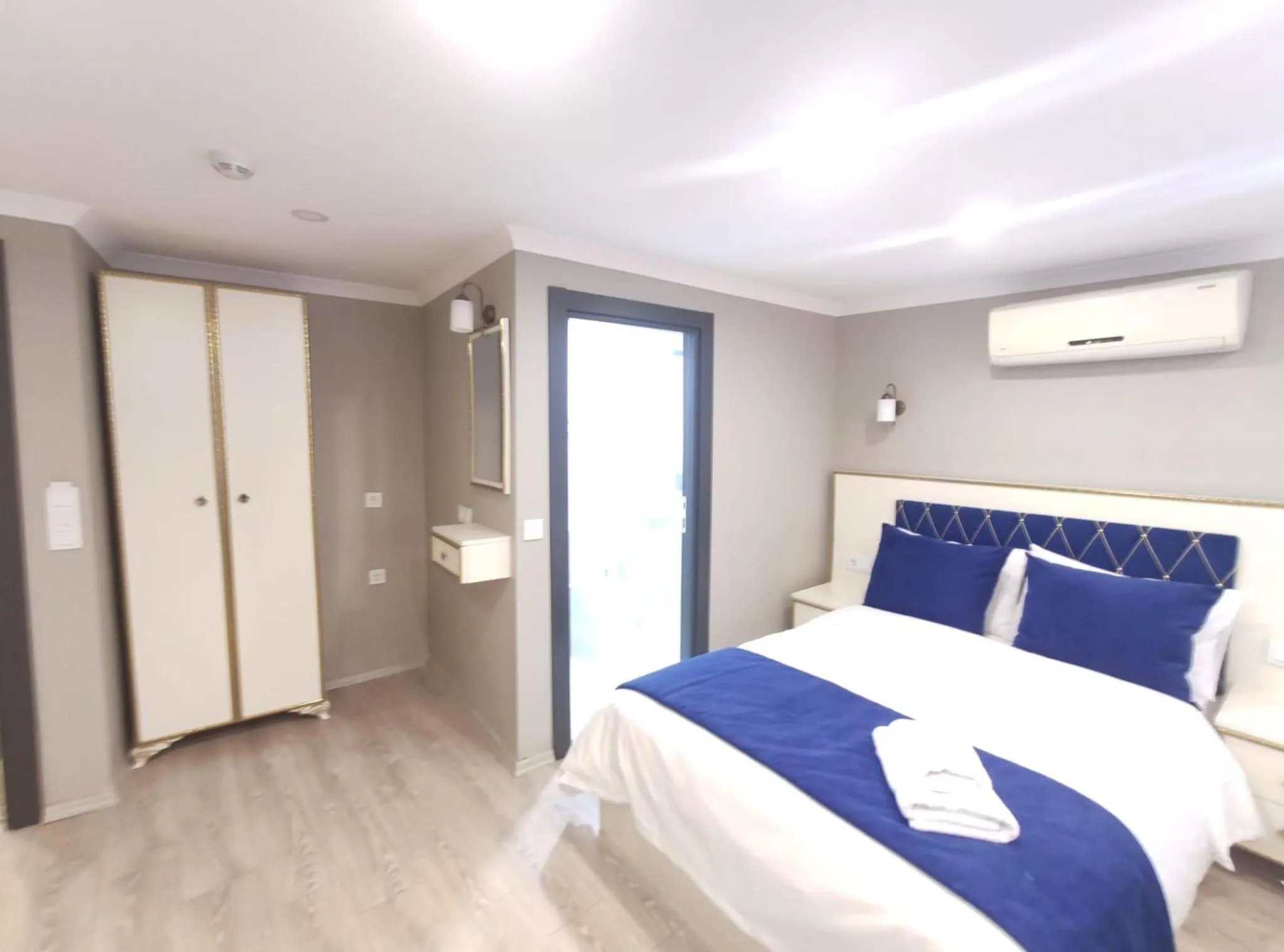 Bed in Family Istanbul Hotel