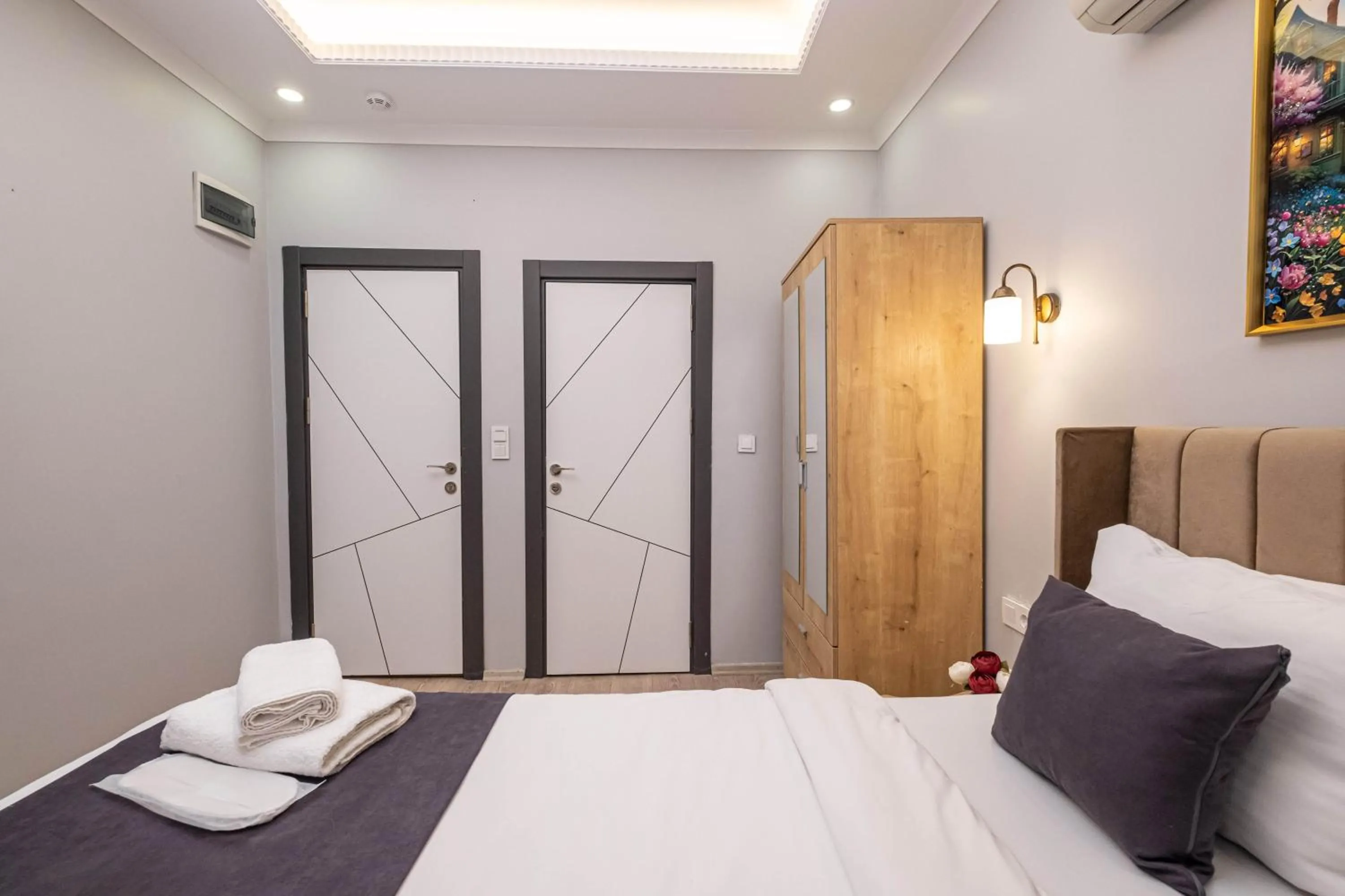 Bed in Family Istanbul Hotel