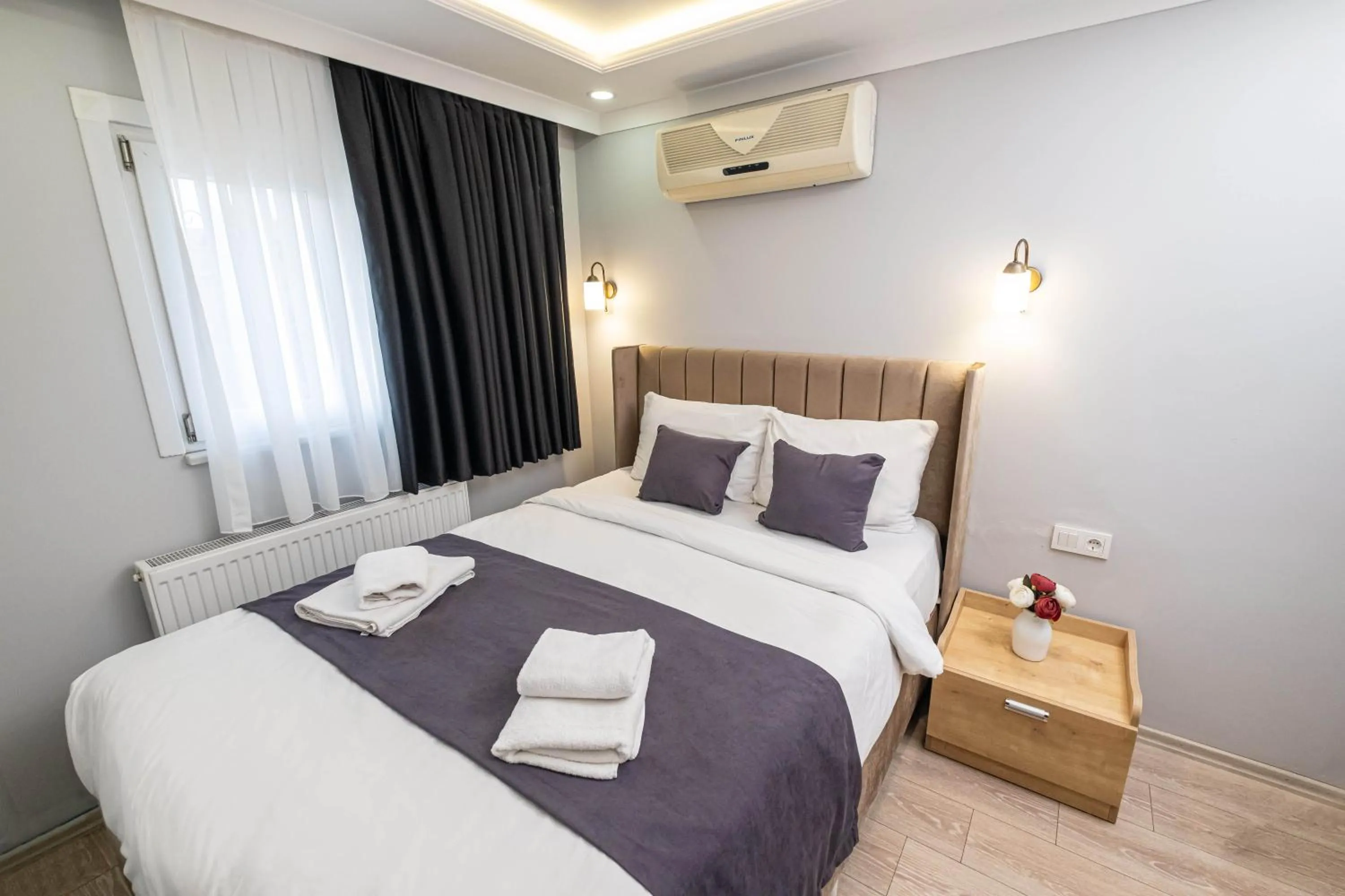 Bed in Family Istanbul Hotel