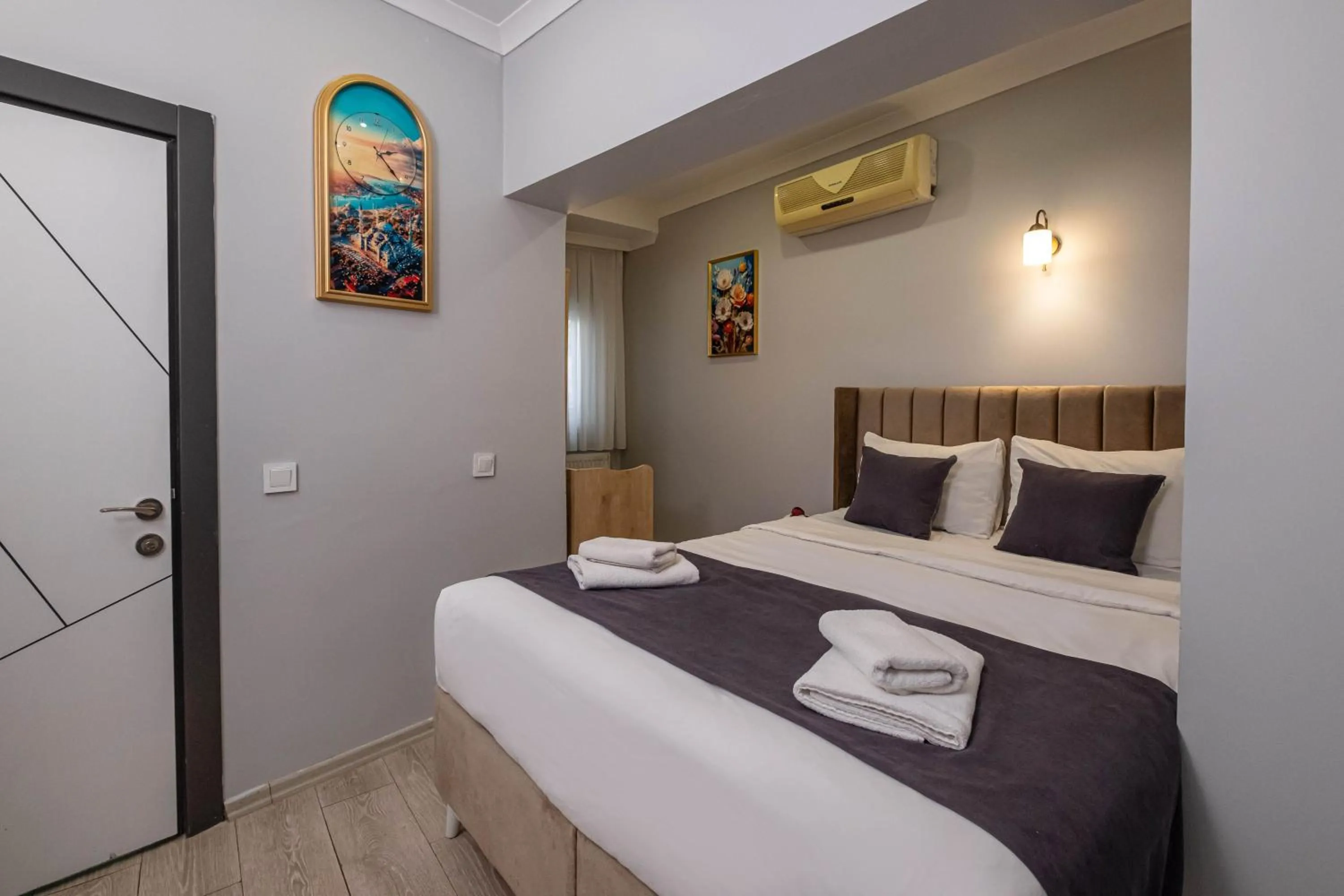 Bed in Family Istanbul Hotel