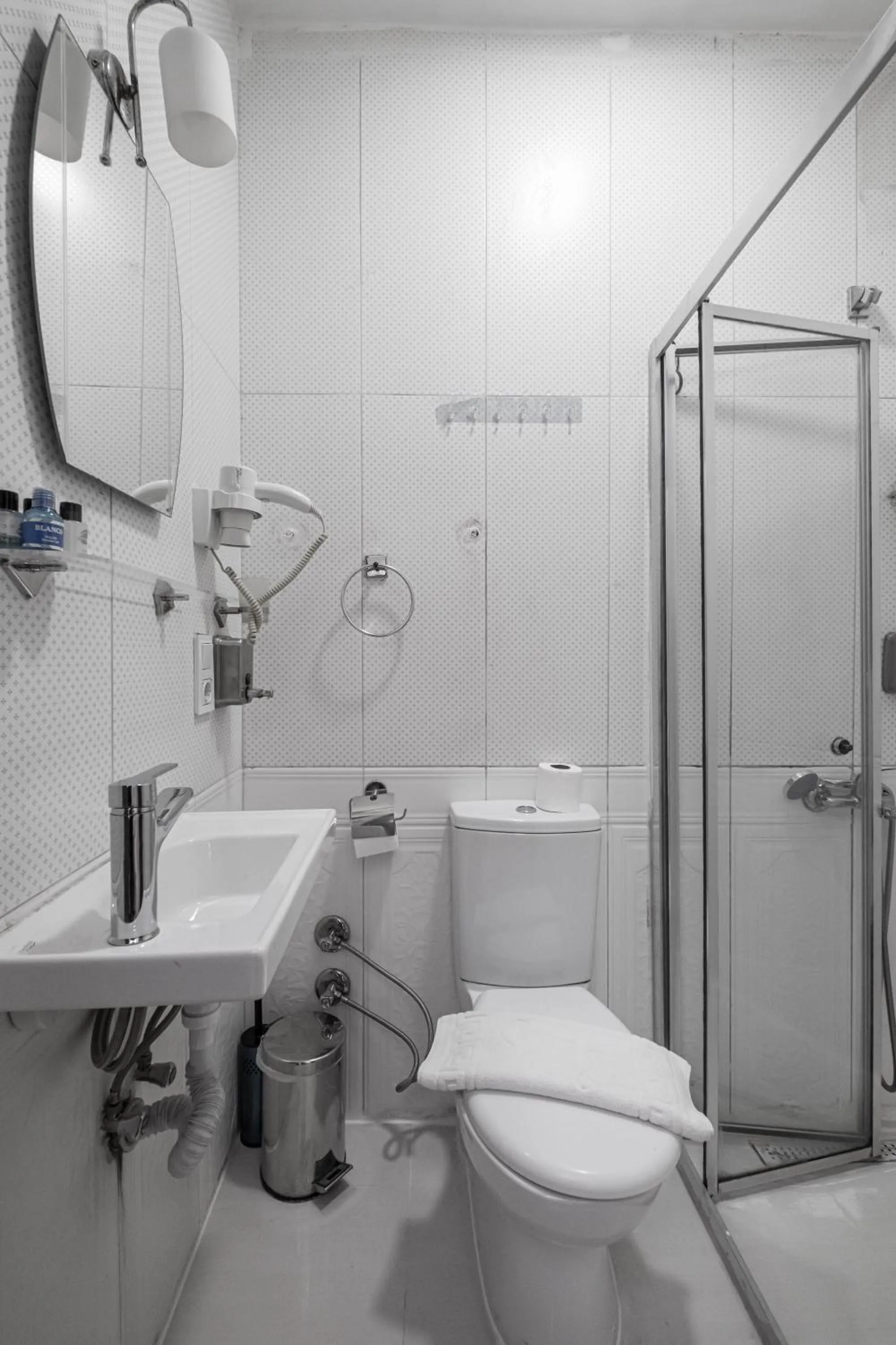 Shower in Family Istanbul Hotel