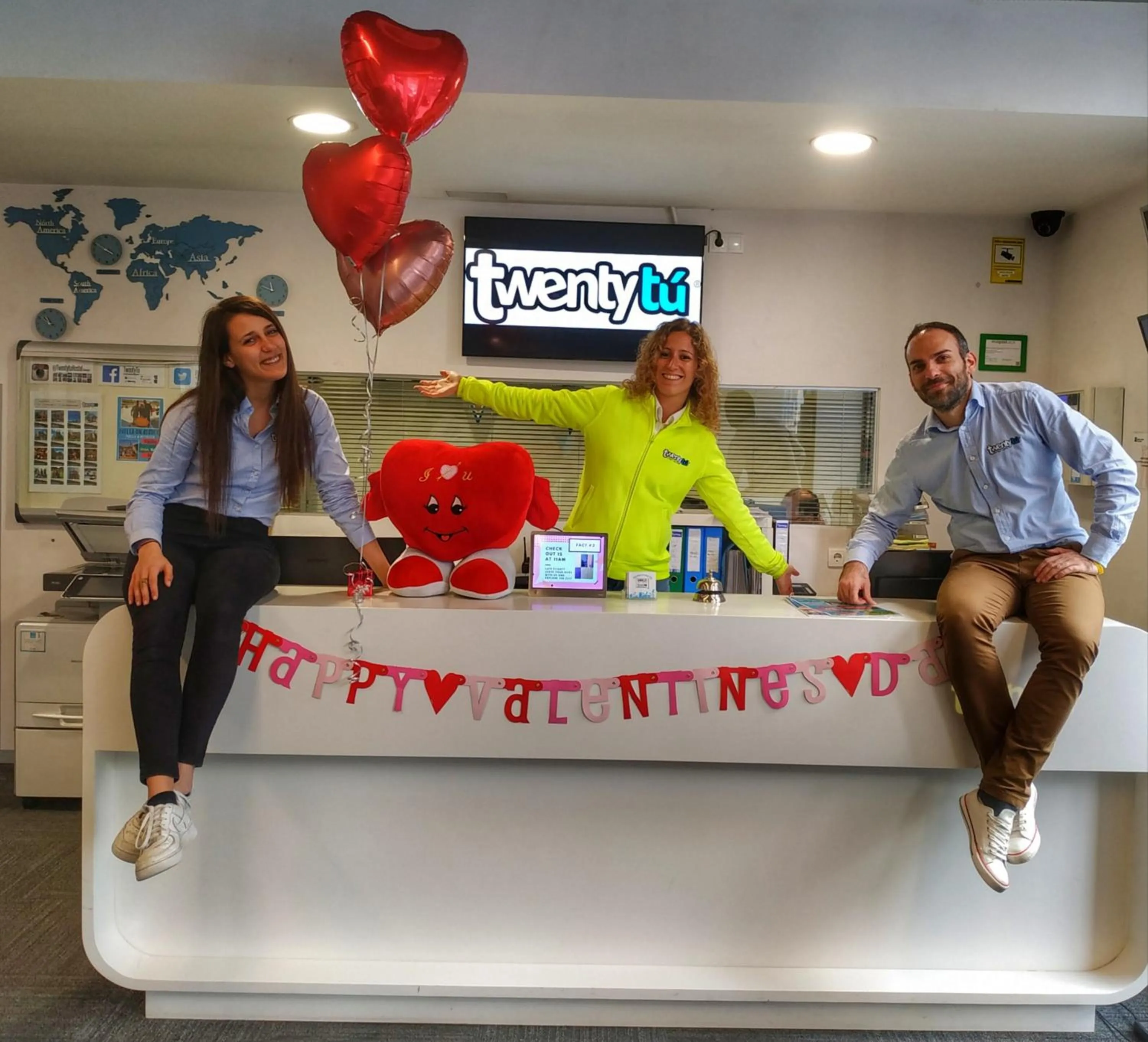 Lobby or reception in Twentytu Hostel Barcelona