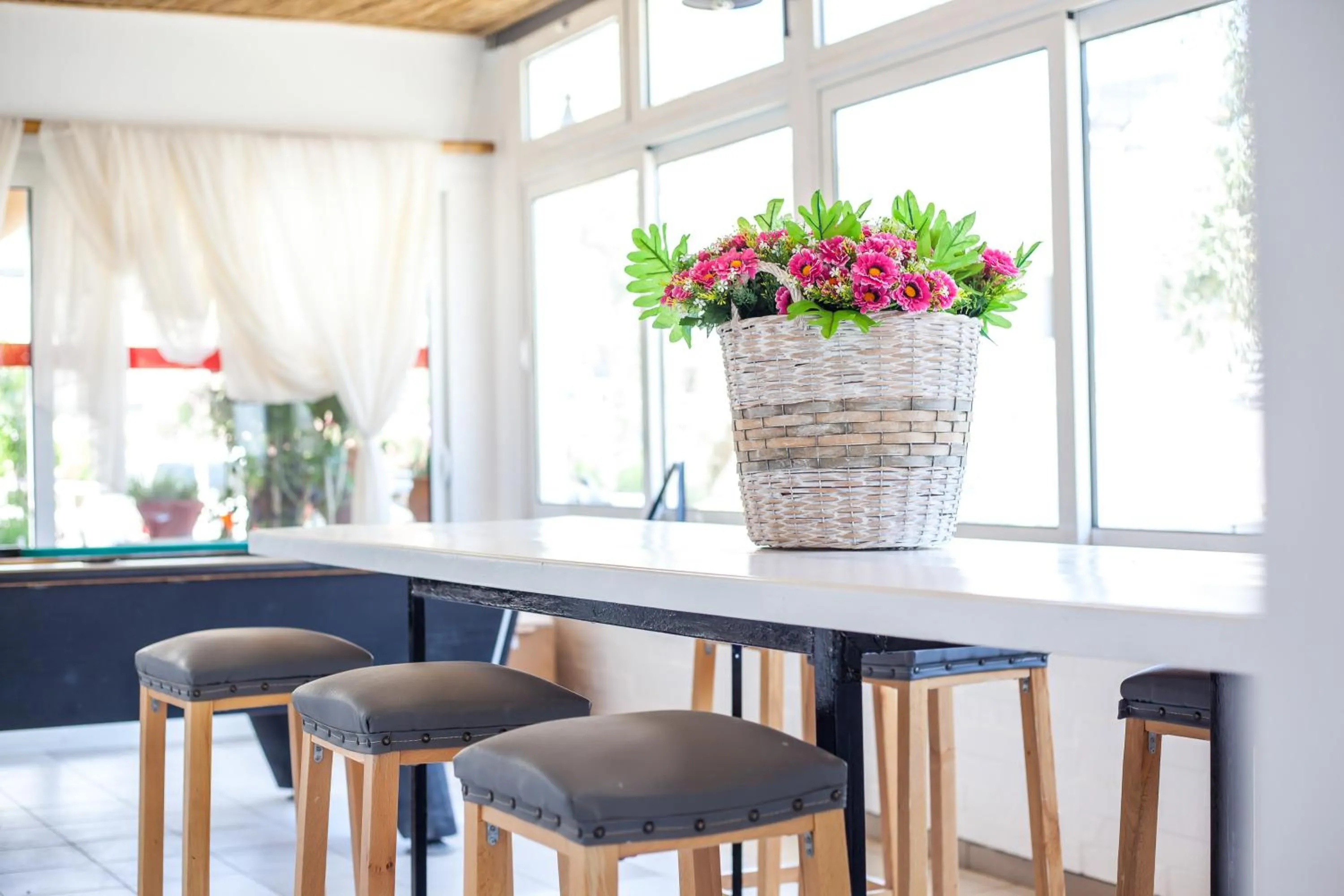 Lounge or bar in Tinas Plus Hotel