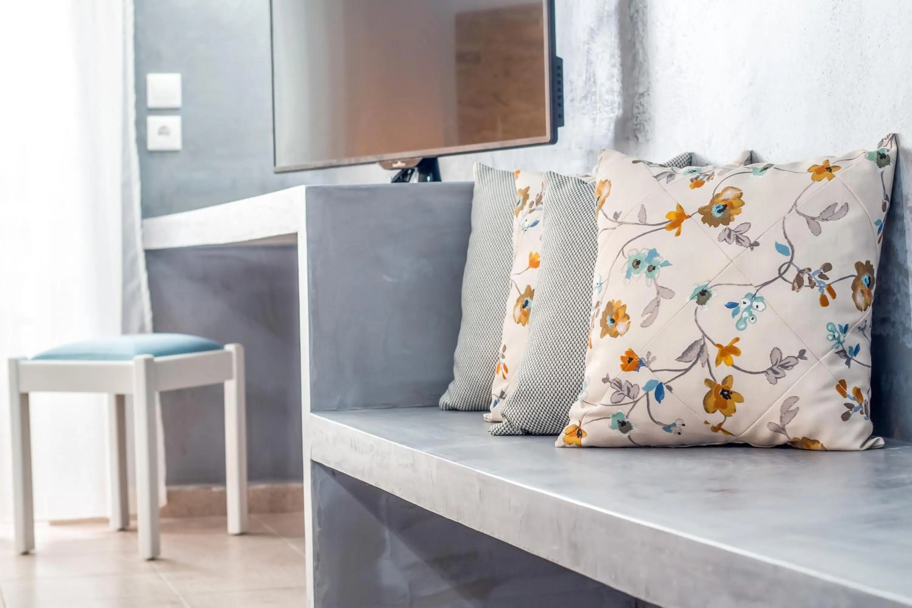 Decorative detail in Tinas Plus Hotel