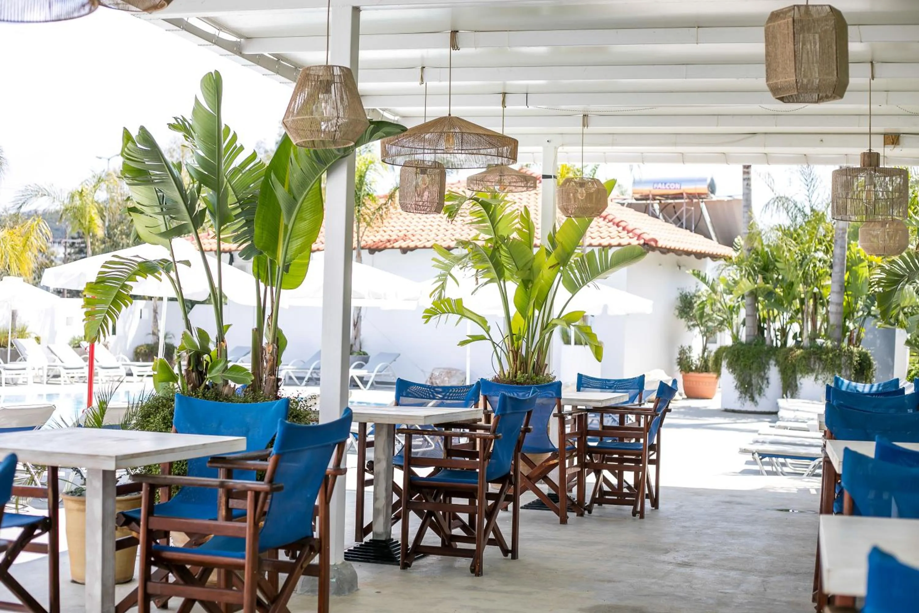 Swimming pool in Tinas Plus Hotel