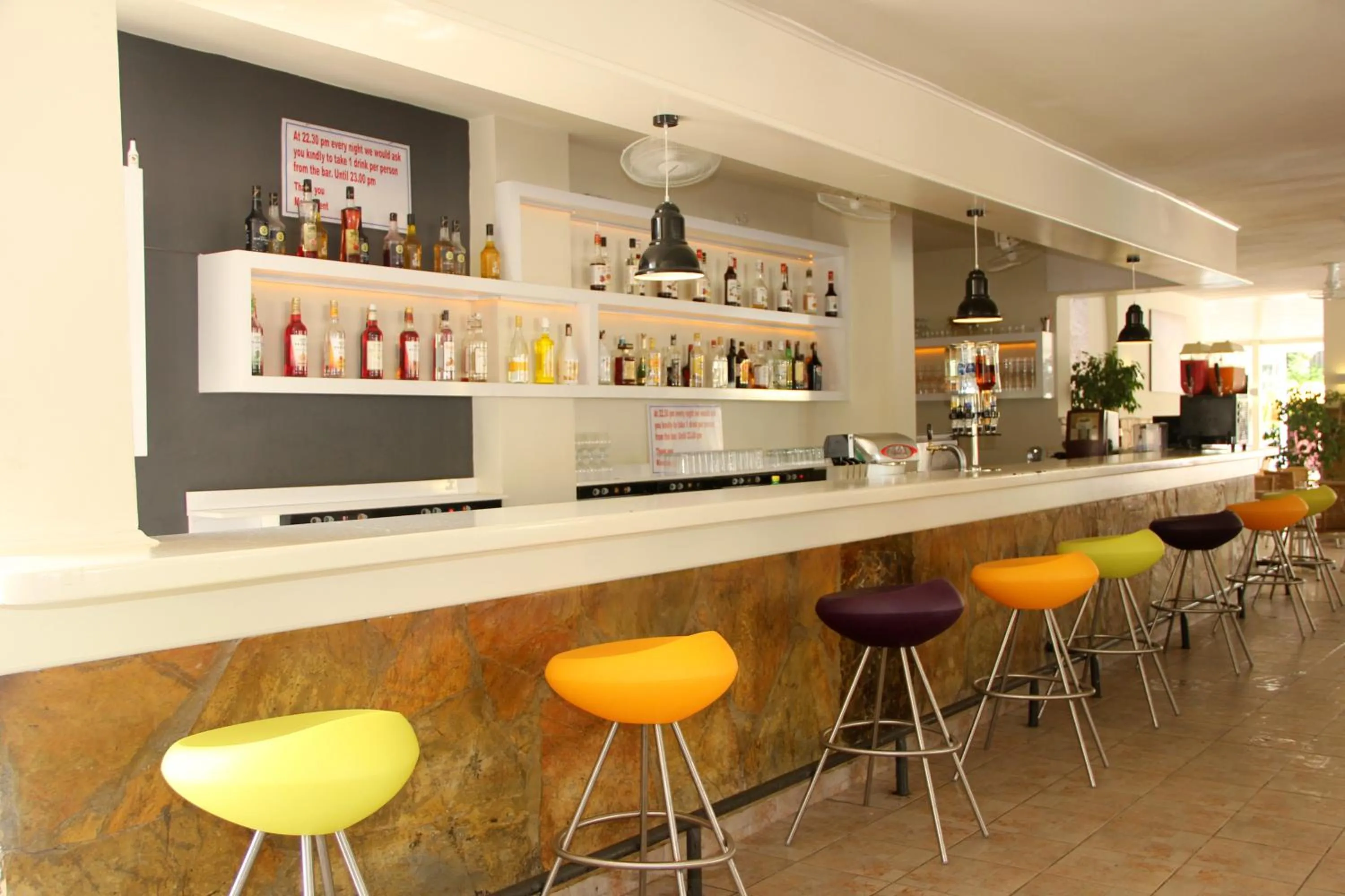 Lounge or bar in Sunlight Garden Hotel