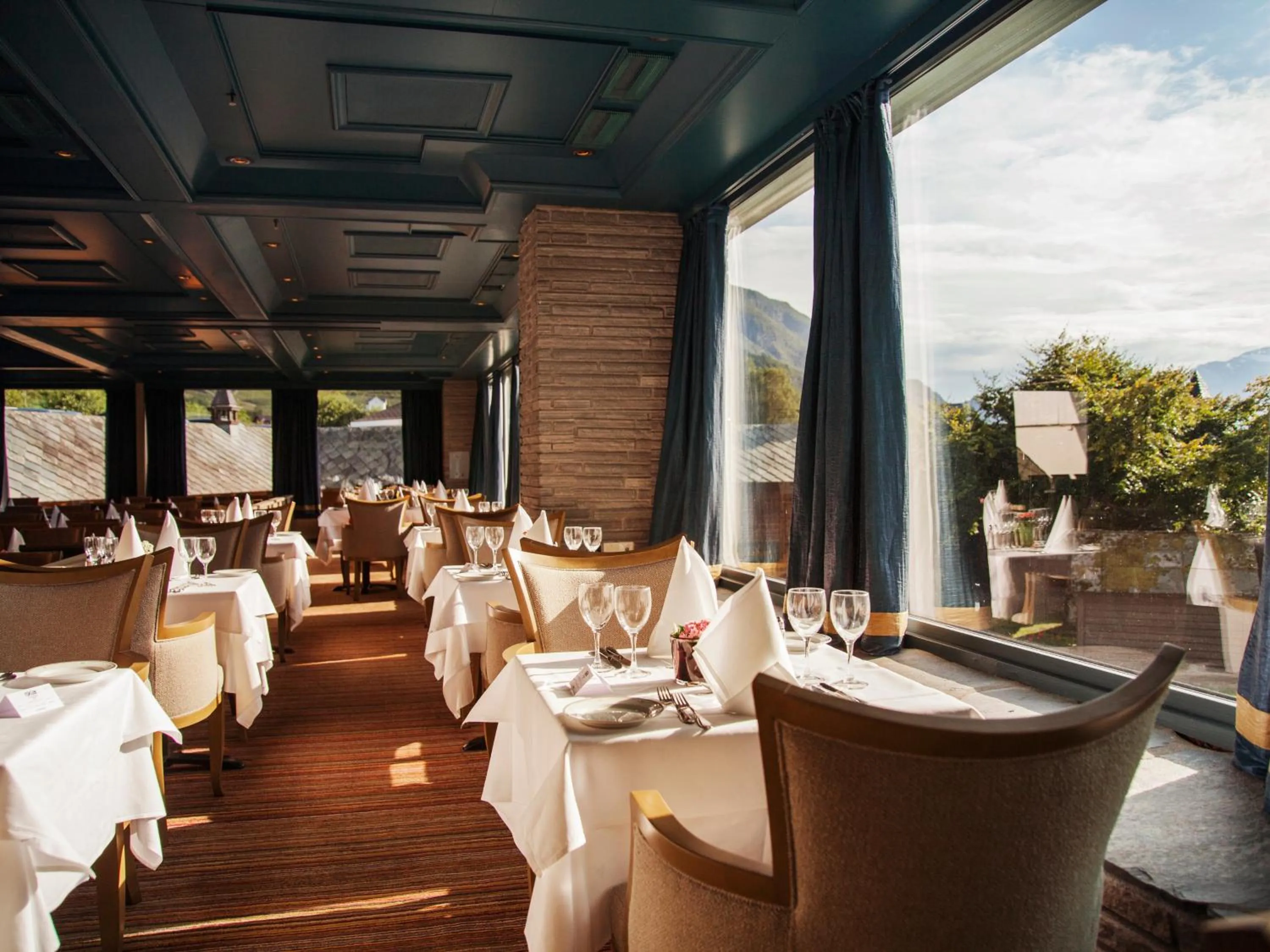 Restaurant/places to eat in Hotel Ullensvang