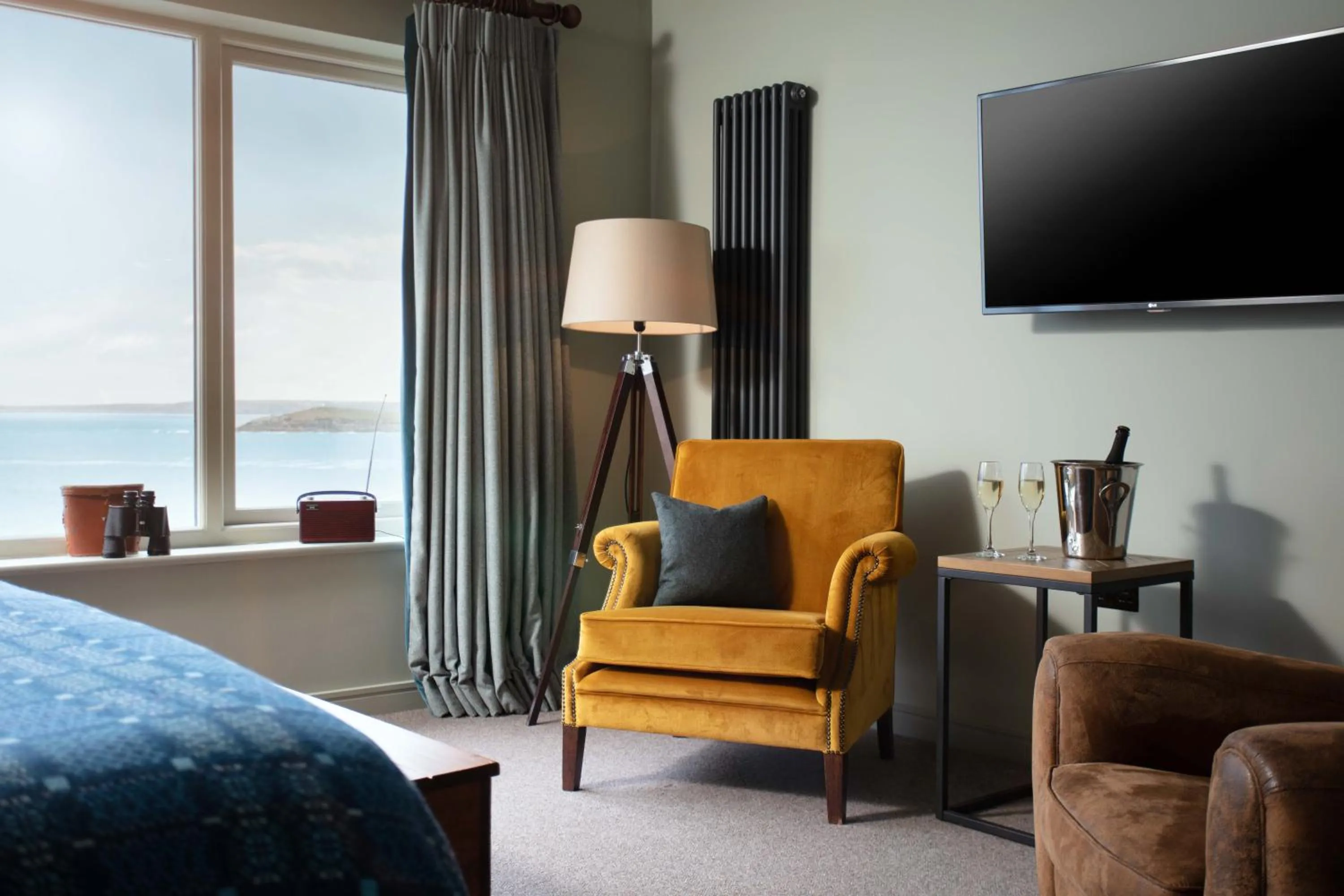 Bedroom in The Lewinnick Lodge