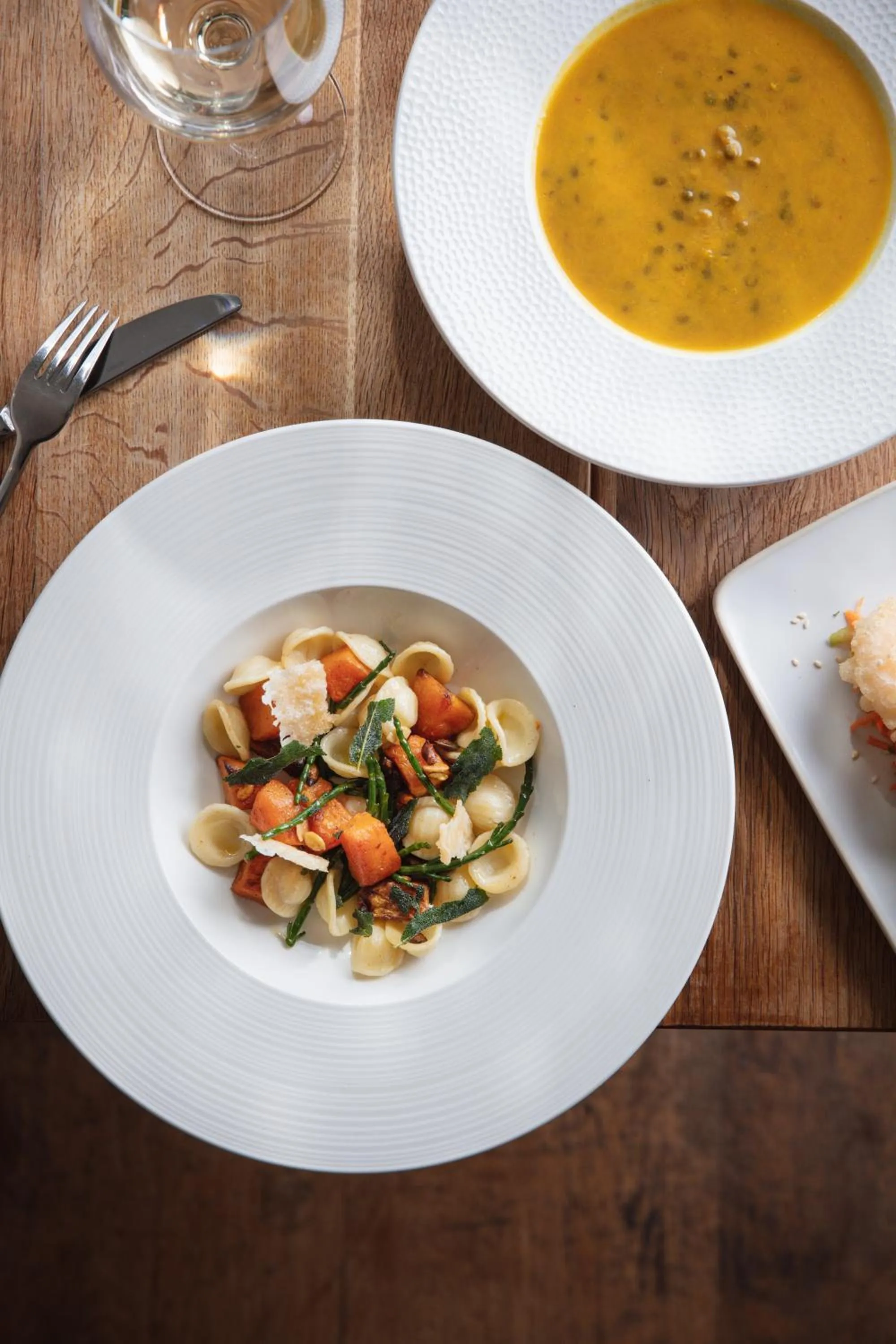 Food in The Lewinnick Lodge