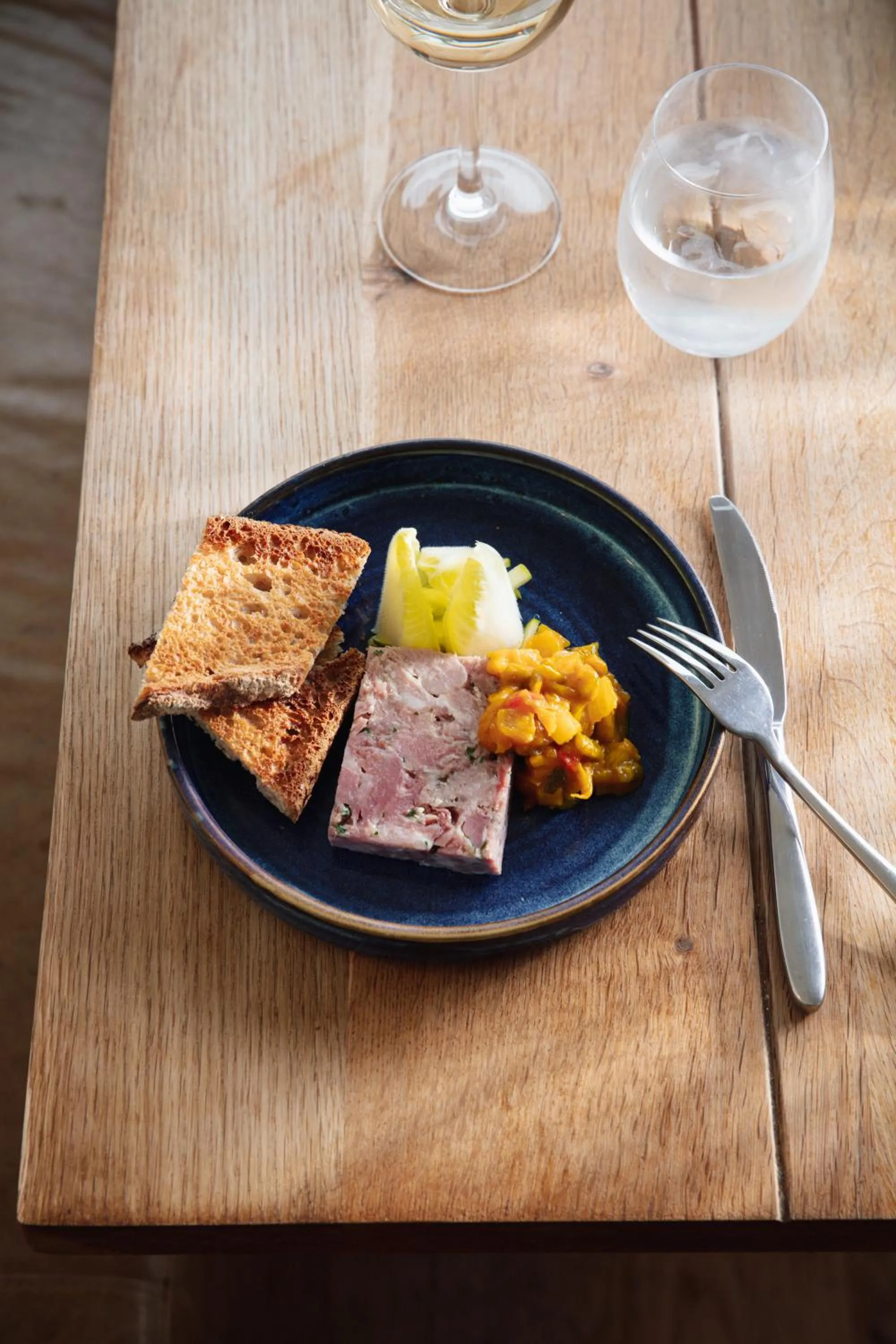 Food in The Lewinnick Lodge