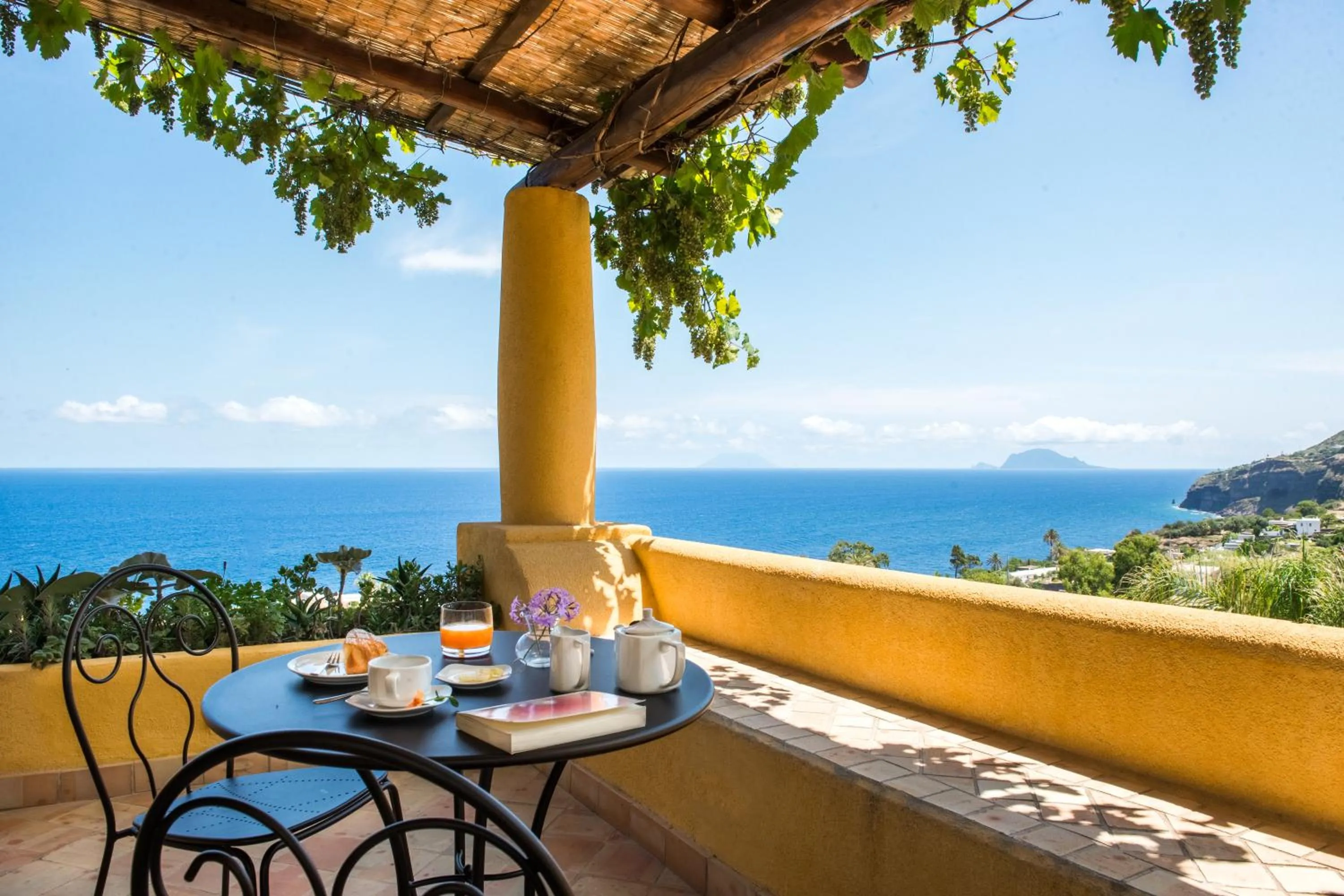 Patio in Hotel Ravesi