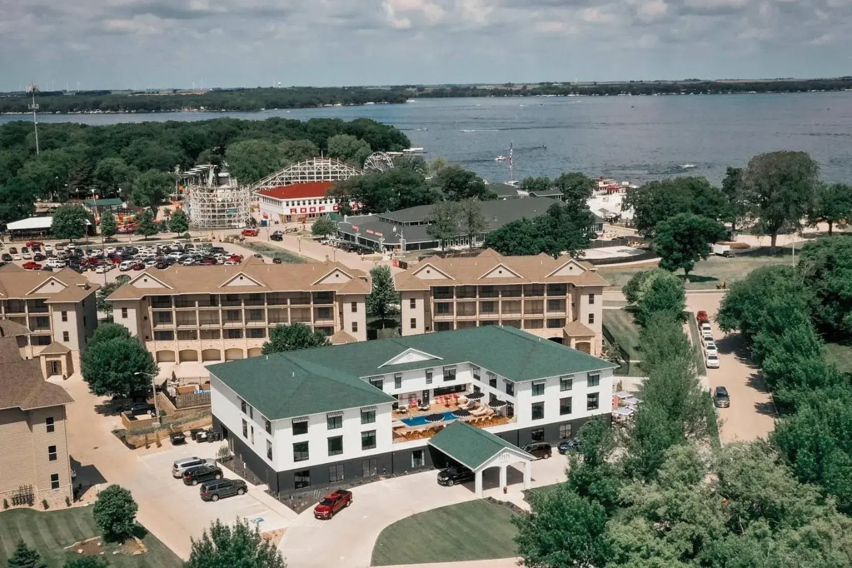 Property building in The Inn Hotel Lake Okoboji, an Ascend Collection Hotel Property building in The Inn Hotel Lake Okoboji, an Ascend Collection Hotel