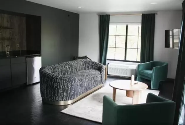 The Inn Hotel, Ascend Hotel Collection