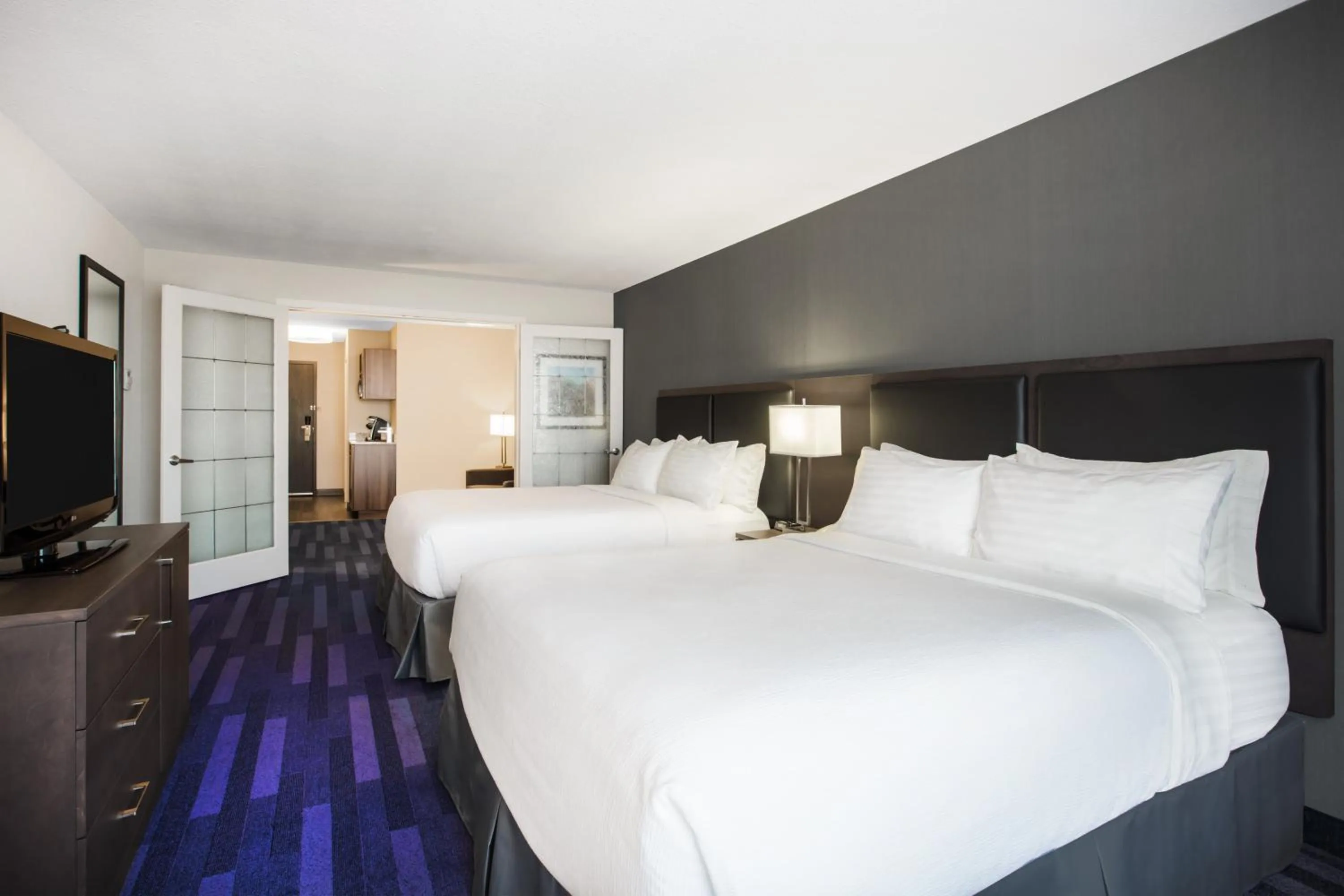 Photo of the whole room, Bed in Holiday Inn & Suites Grande Prairie by IHG