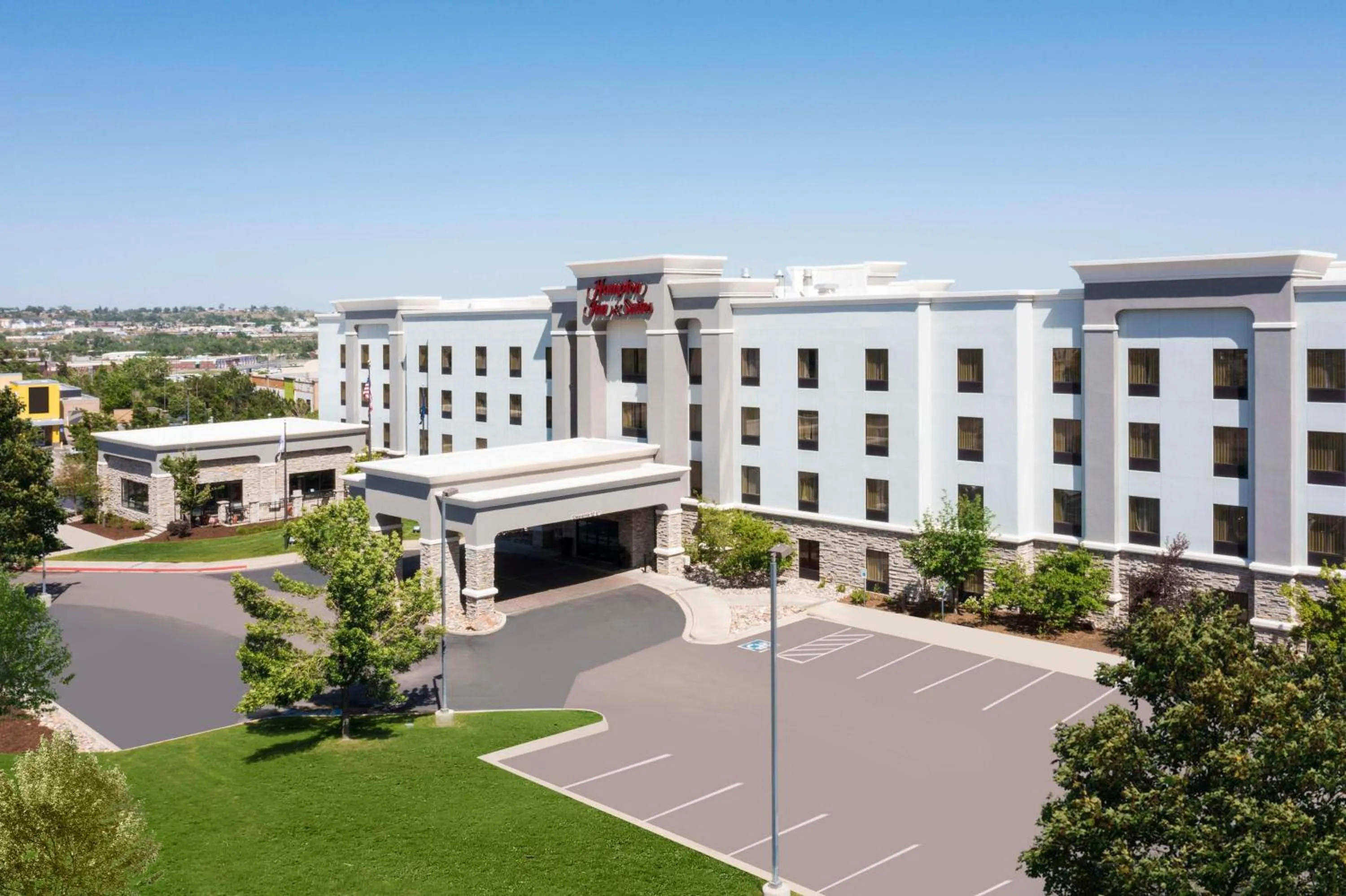 Property building in Hampton Inn & Suites Colorado Springs/I-25 South
