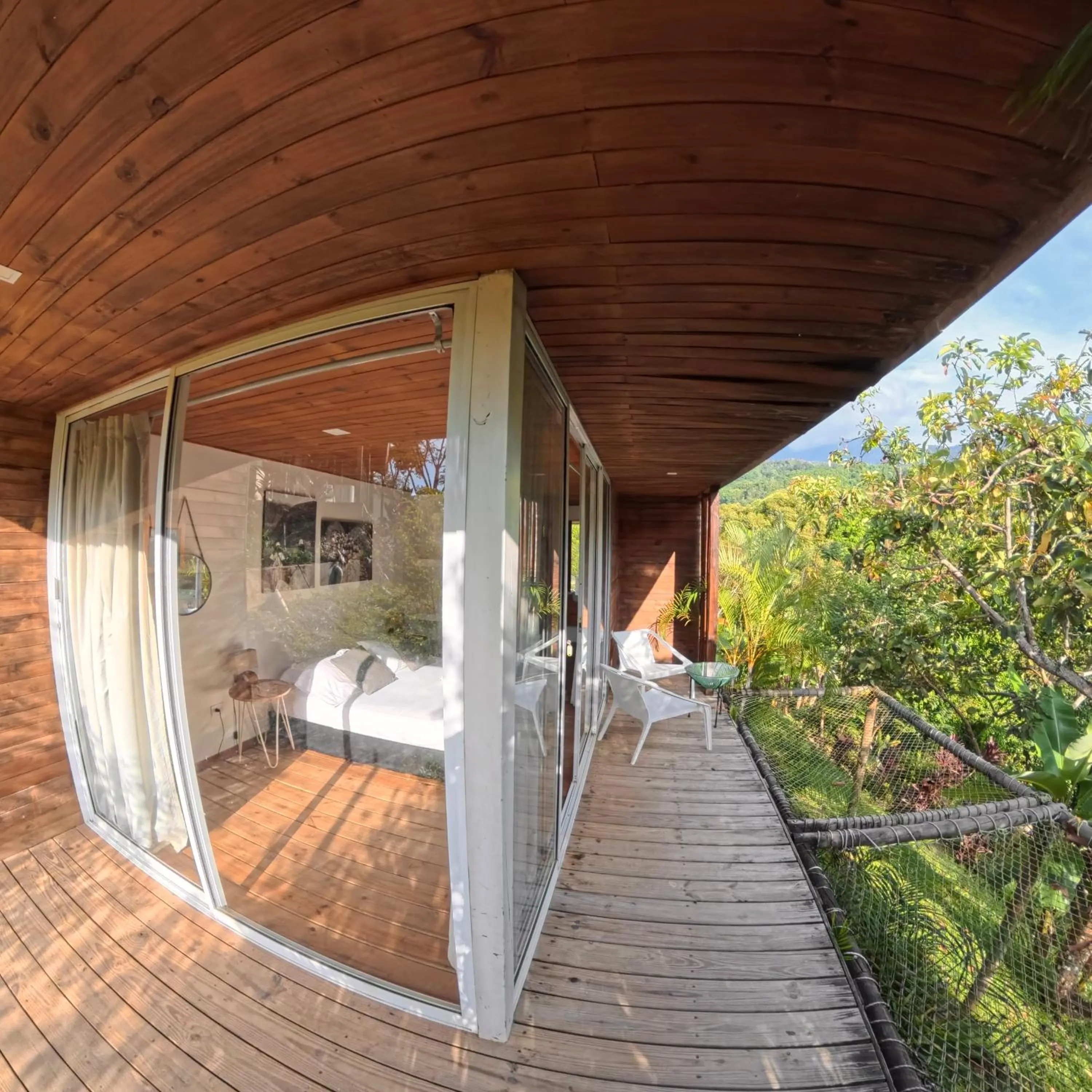 Bed in Costeño River Minca