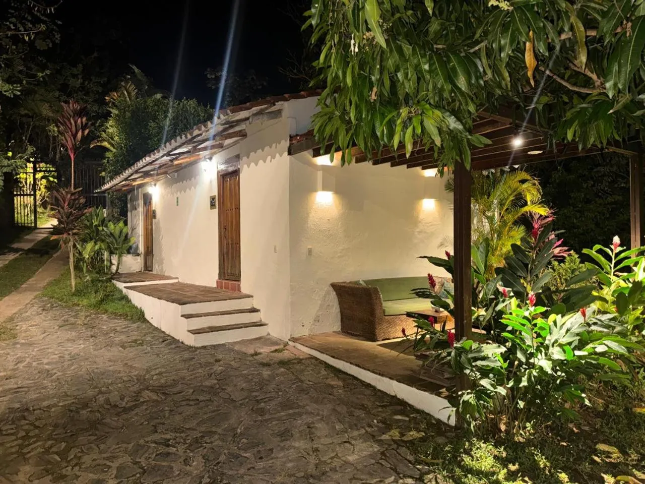 Property building in Costeño River Minca