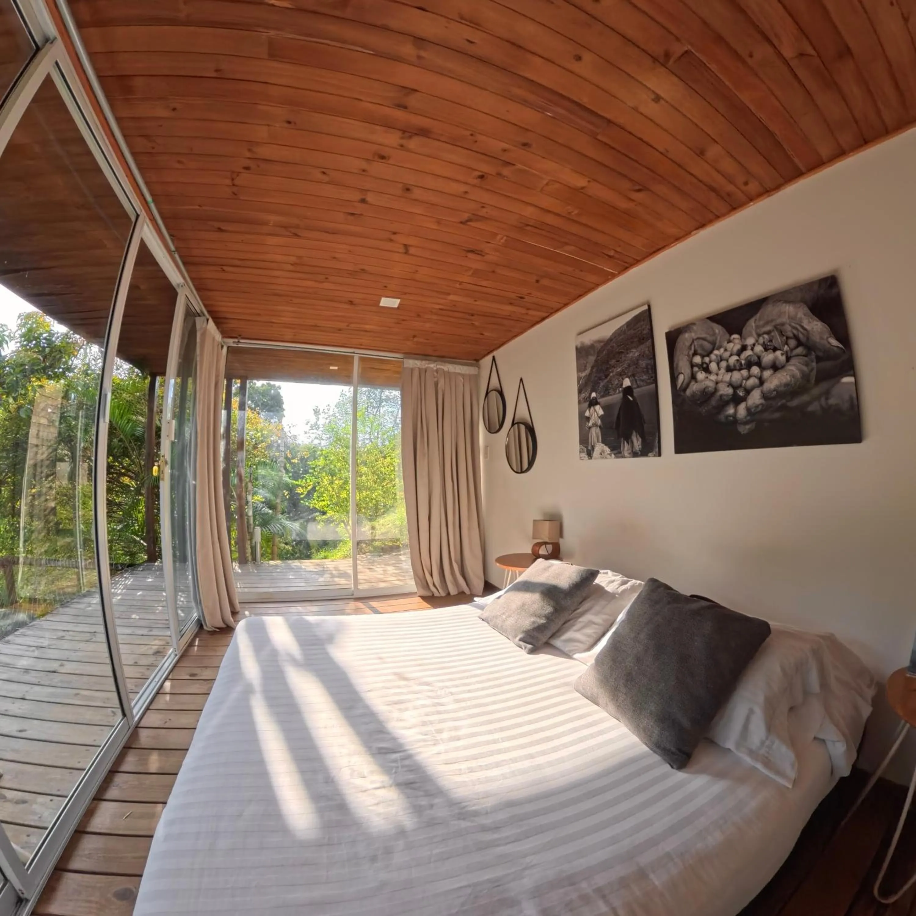 Bed in Costeño River Minca