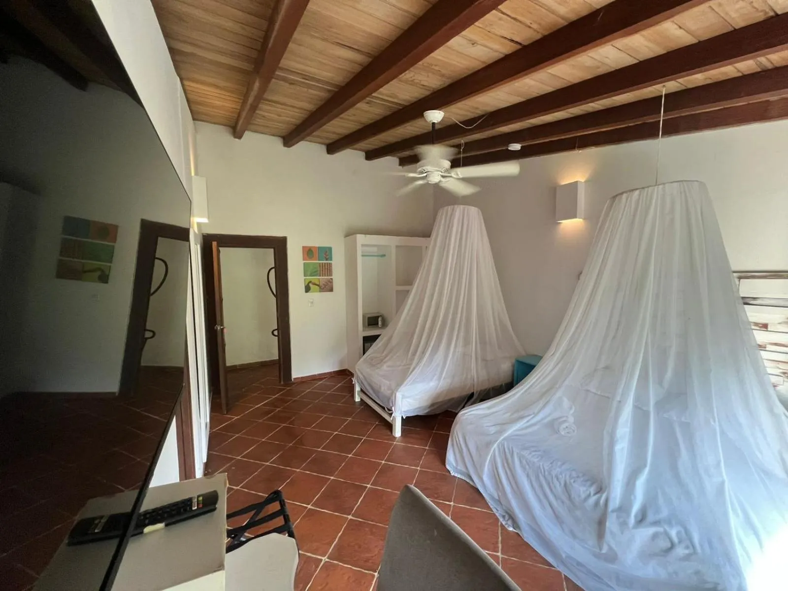 Photo of the whole room in Costeño River Minca