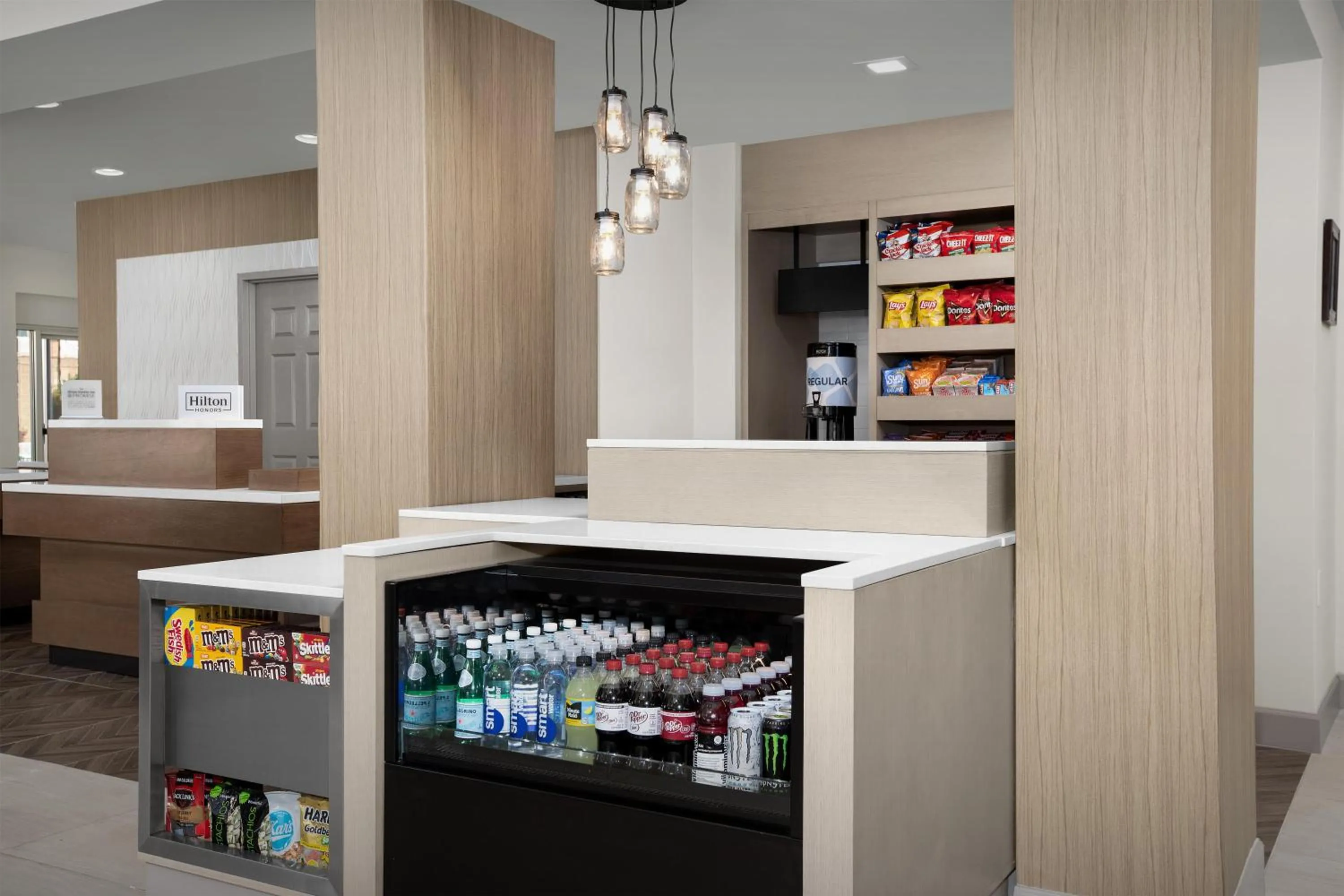 Restaurant/places to eat in Hilton Garden Inn Colorado Springs North Air Force Academy