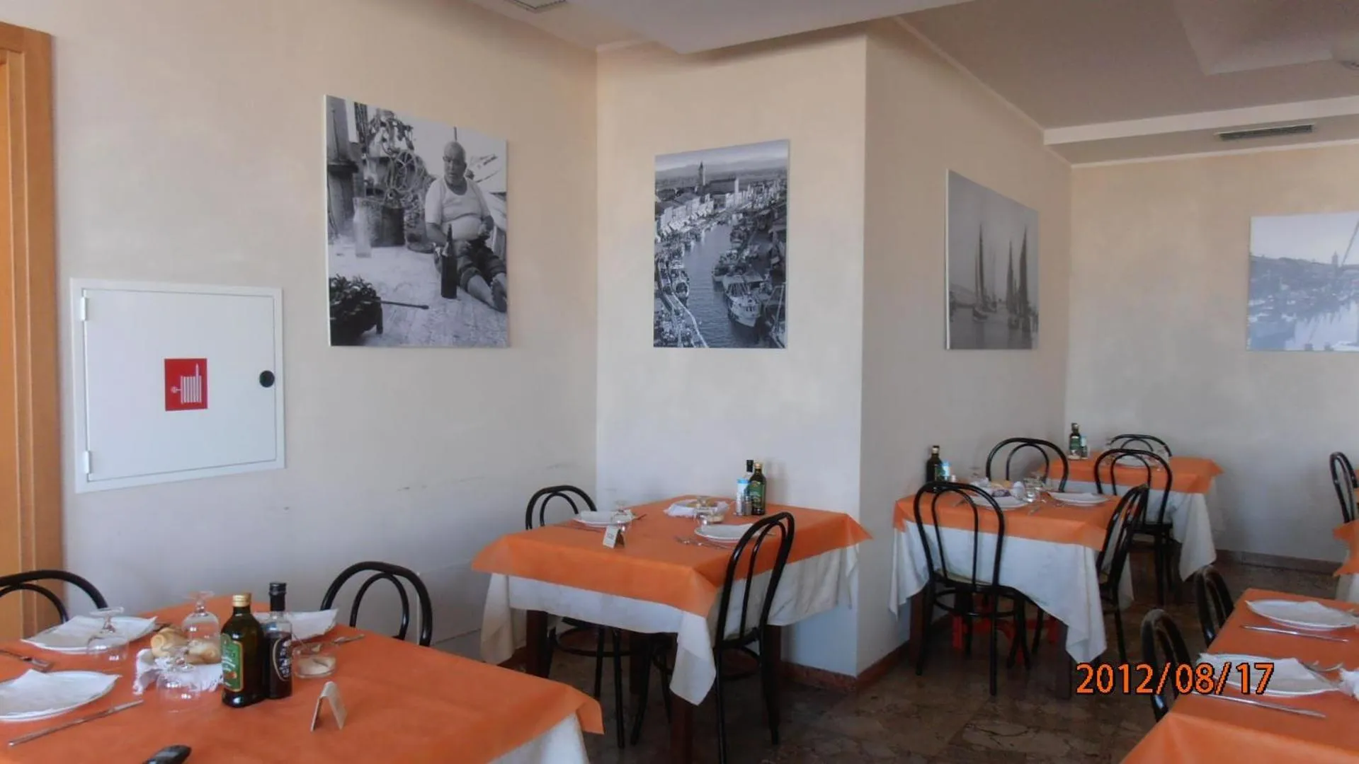 Restaurant/places to eat in Hotel Garden