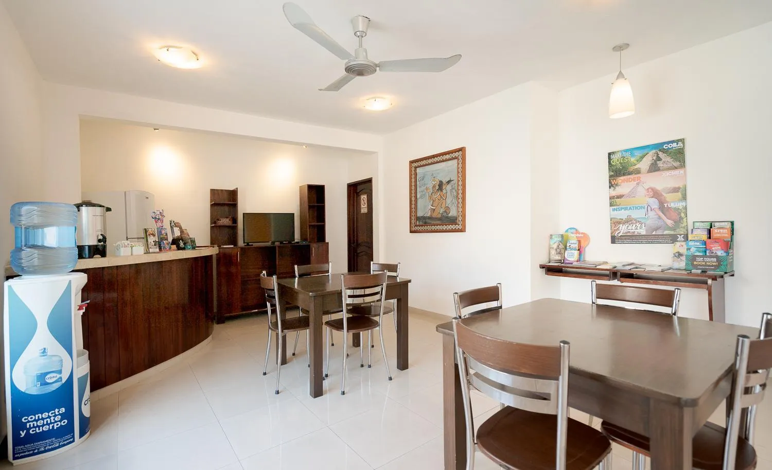 Communal lounge/ TV room in Hotel Yumkiin - Cerca Del Ferry y Terminal ADO