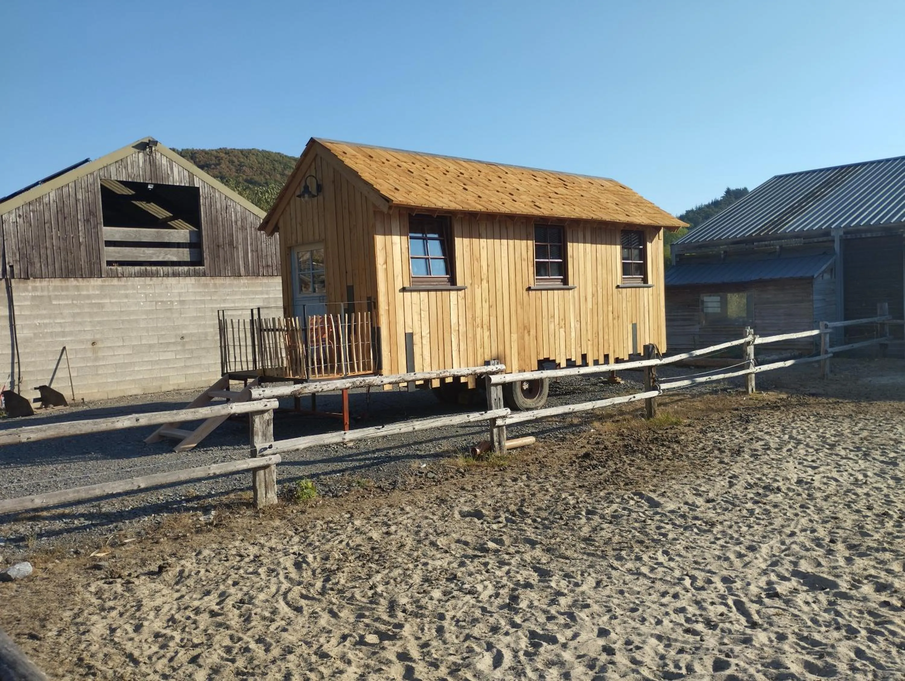 Property building in Couettes et Picotin