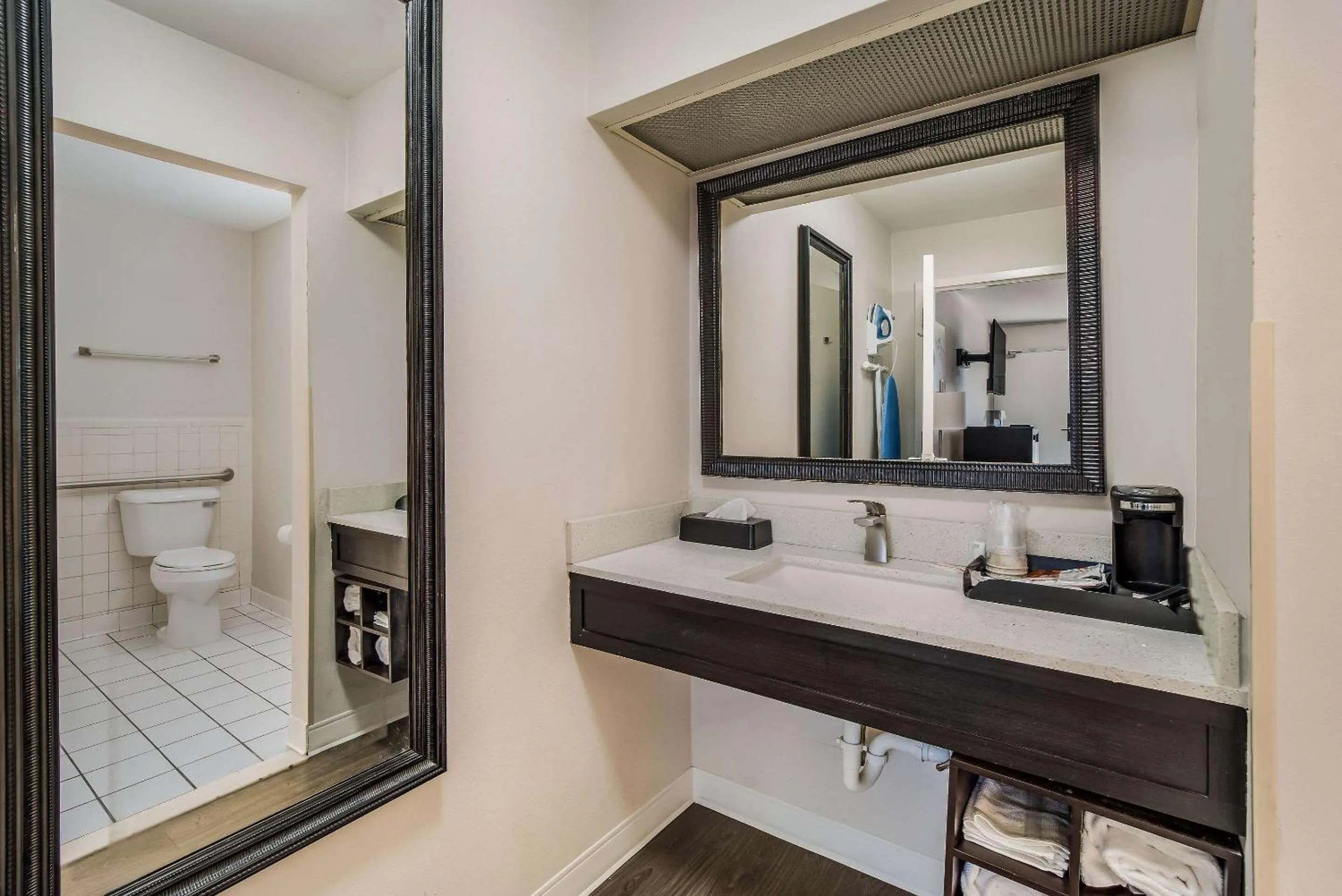 Bathroom in Clarion Inn & Suites Florence - Darlington