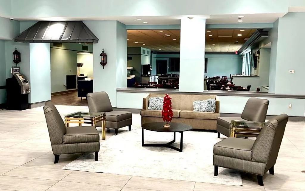 Lobby or reception in Clarion Inn & Suites Florence - Darlington