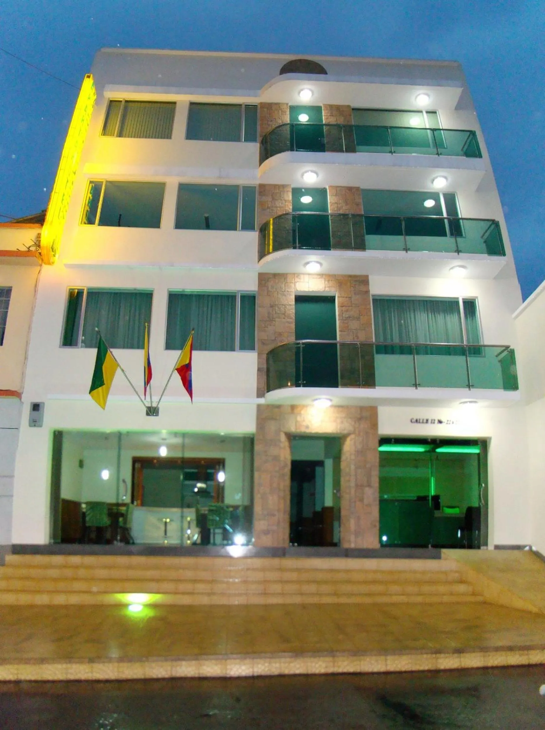 Facade/entrance in Apartahotel Vincent Suites