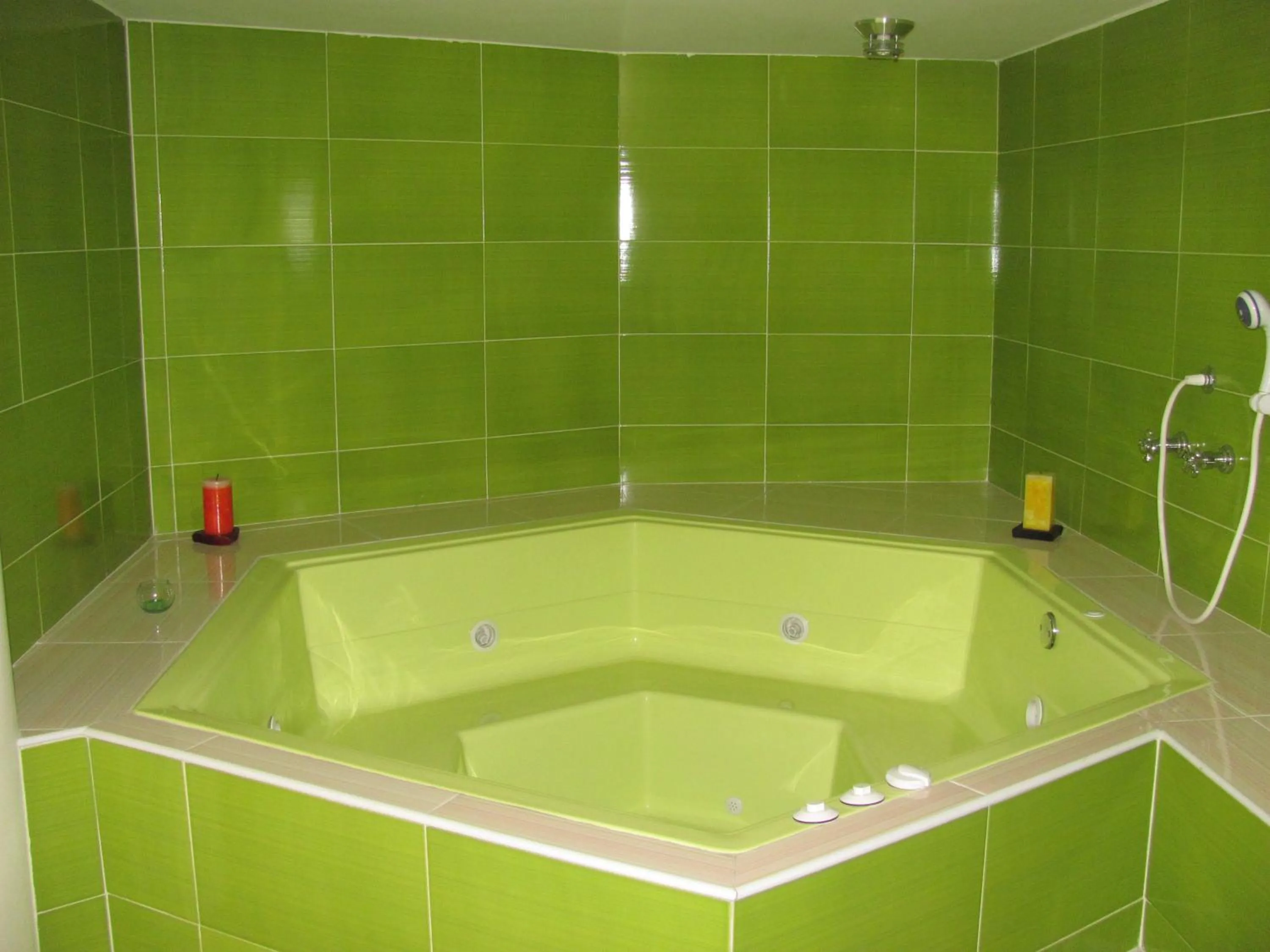 Spa and wellness centre/facilities in Apartahotel Vincent Suites