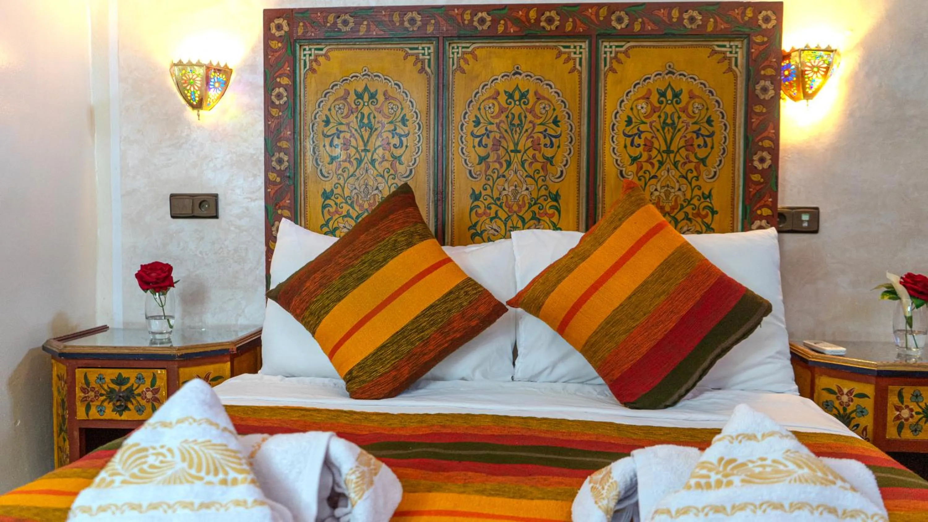 Bed in Riad Dar El Ouedghiri