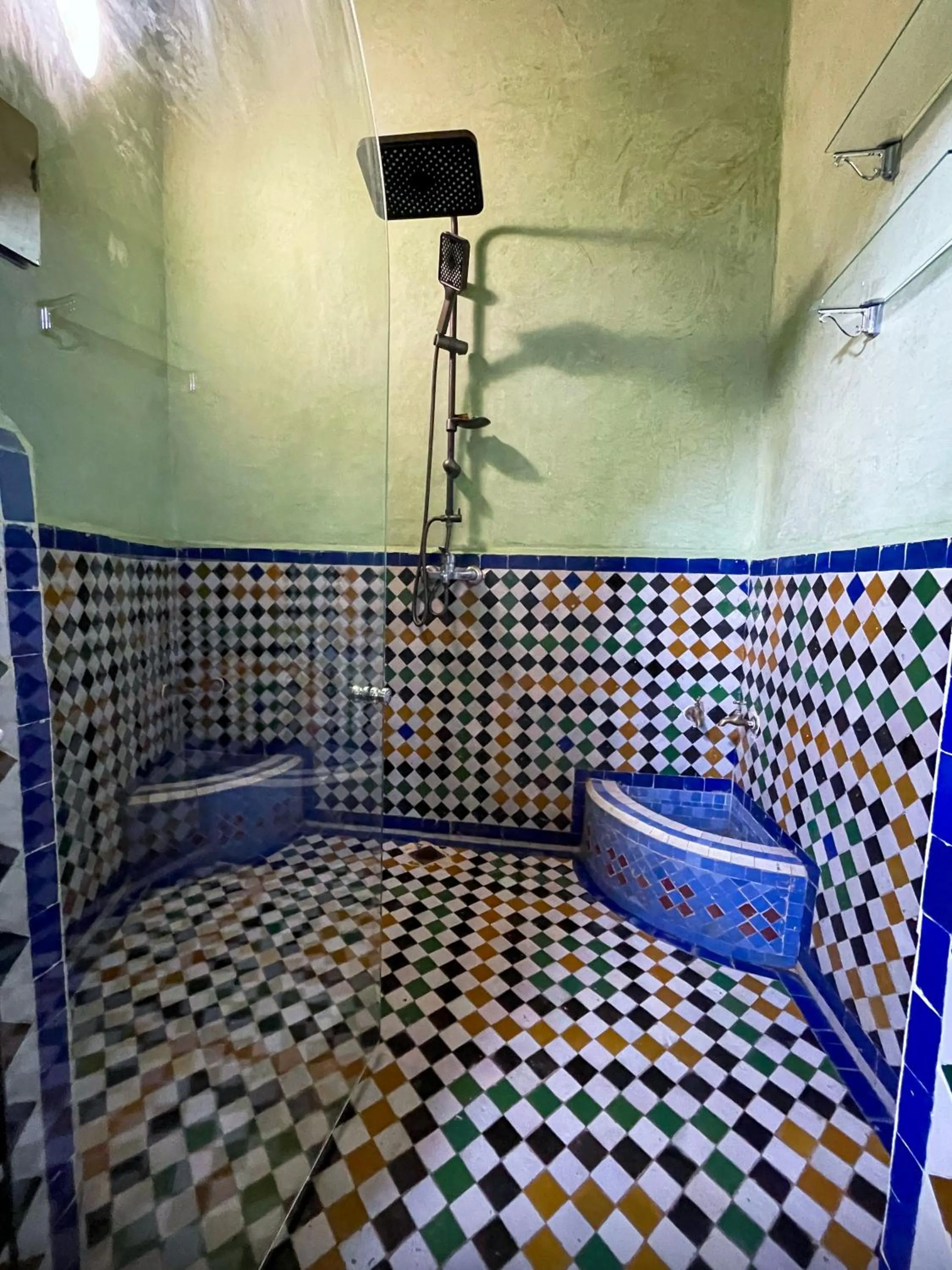 Shower in Riad Dar El Ouedghiri