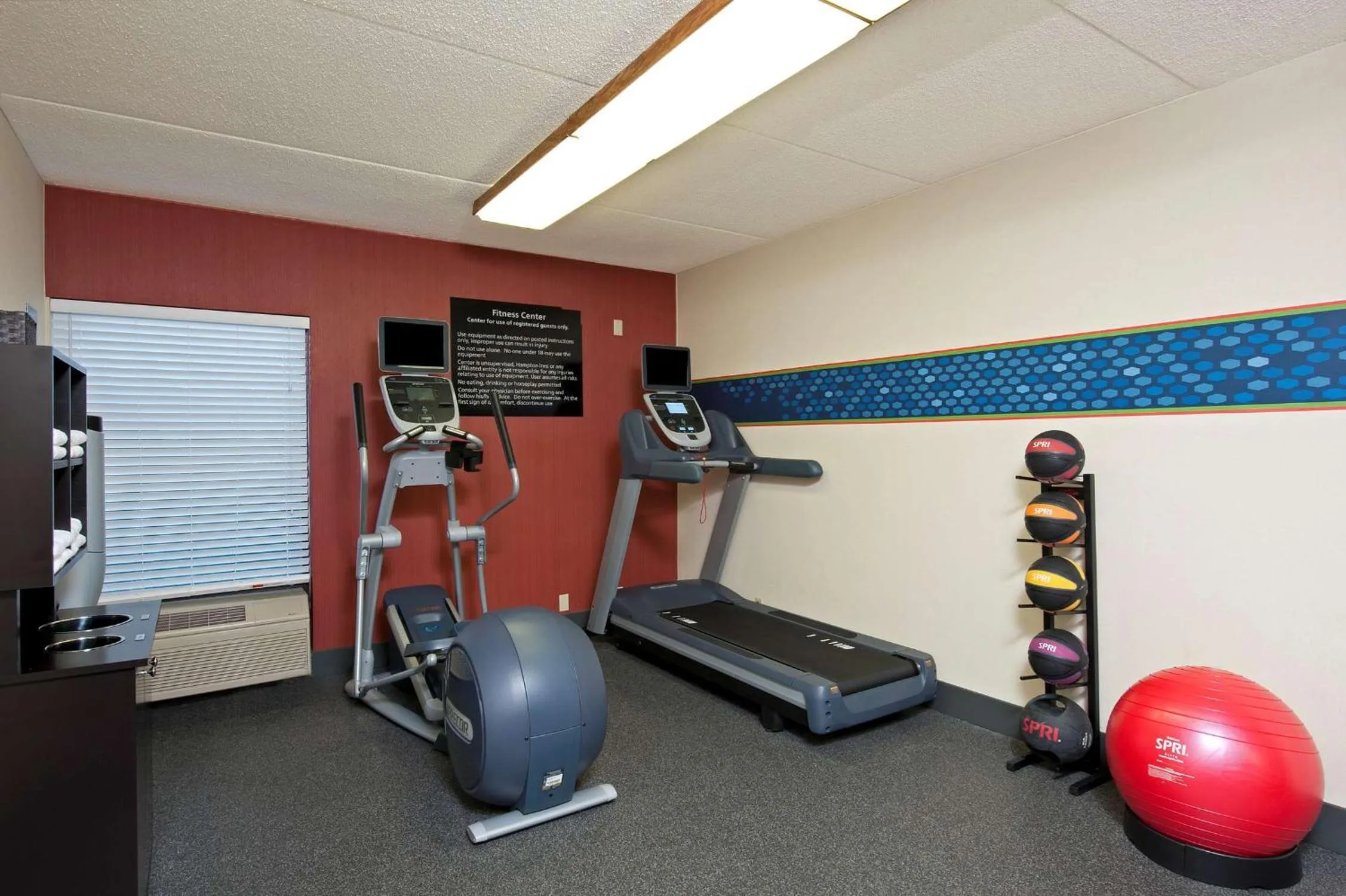 Fitness centre/facilities in Hampton Inn Bloomington